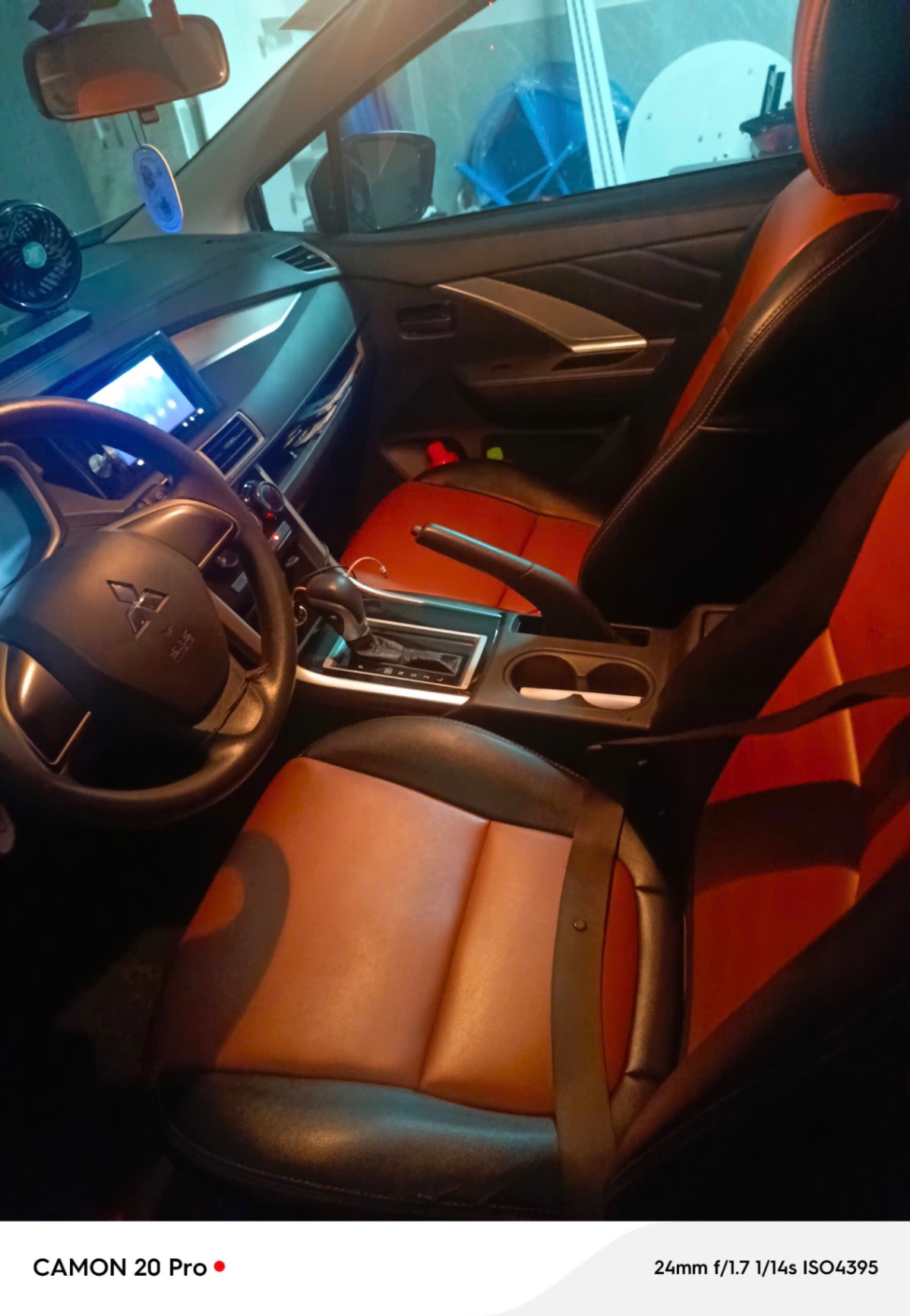 Mitsubishi Xpander 1.5 AT 2022 - Nội thất 2