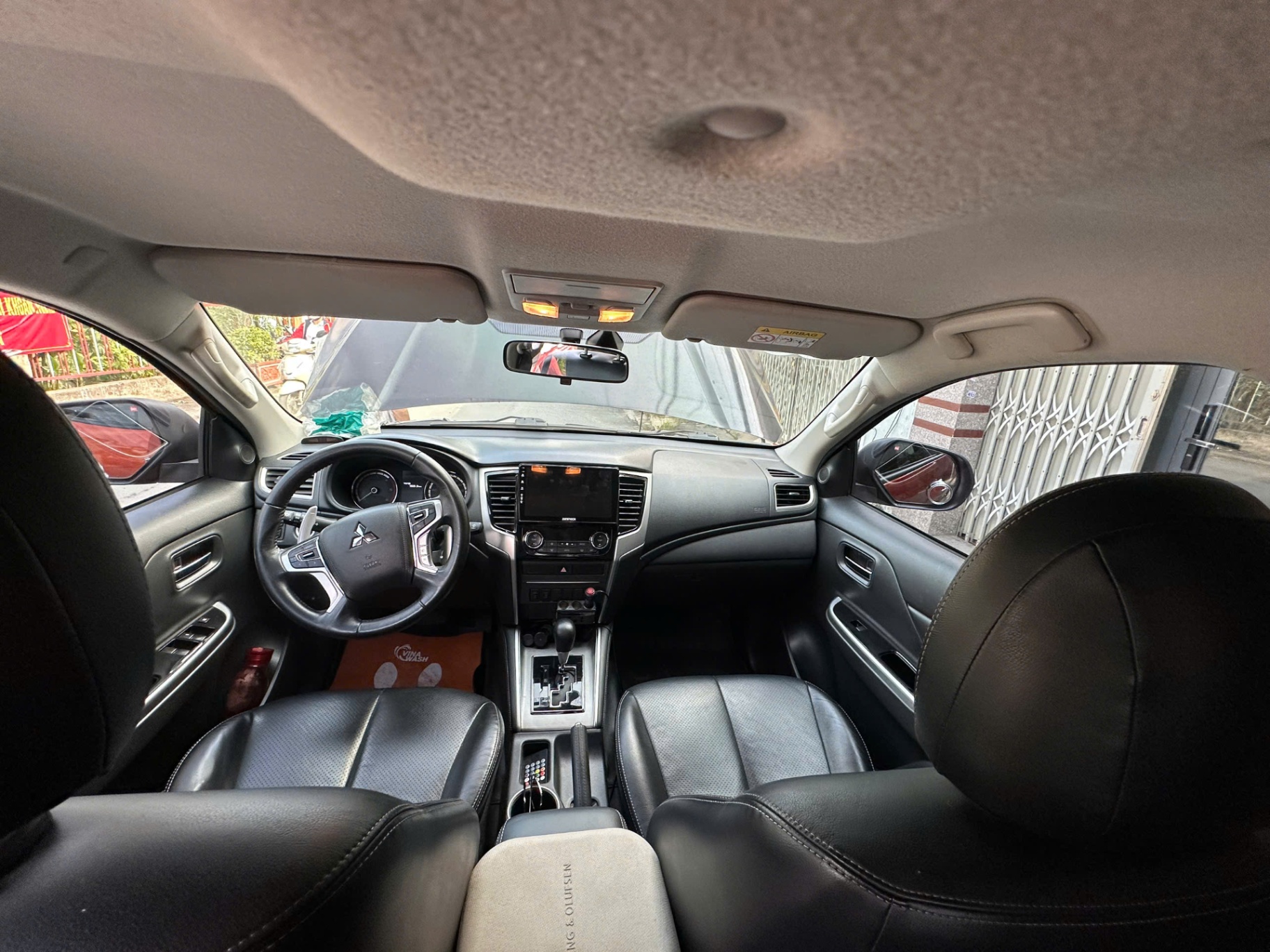 Mitsubishi Triton 4x2 AT Mivec Premium 2020 - Nội thất 2
