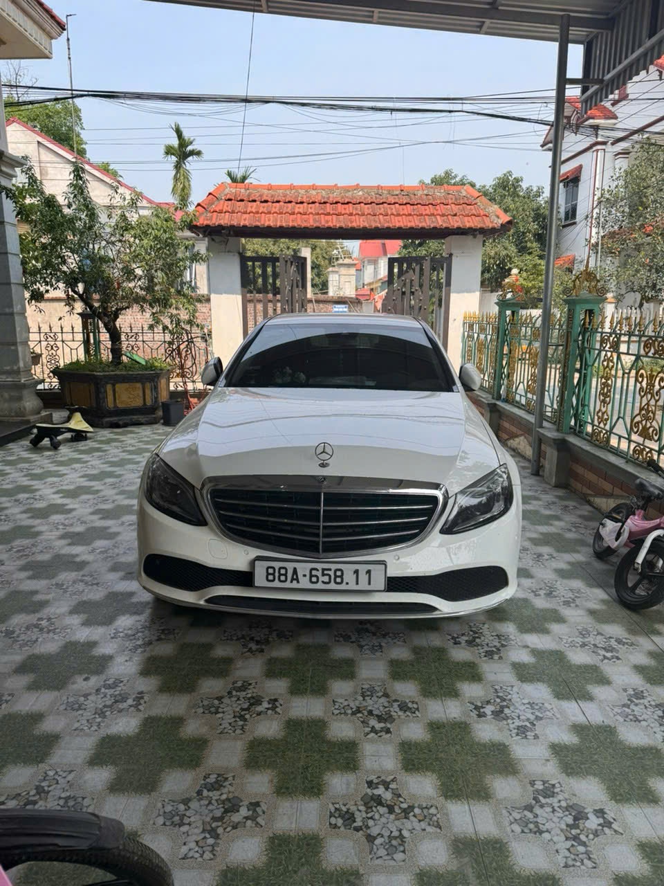 Mercedes C class C200 Exclusive 2020 - Ngoại thất 1