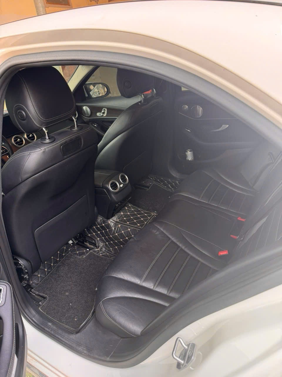 Mercedes C class C200 Exclusive 2020 - Nội thất 1