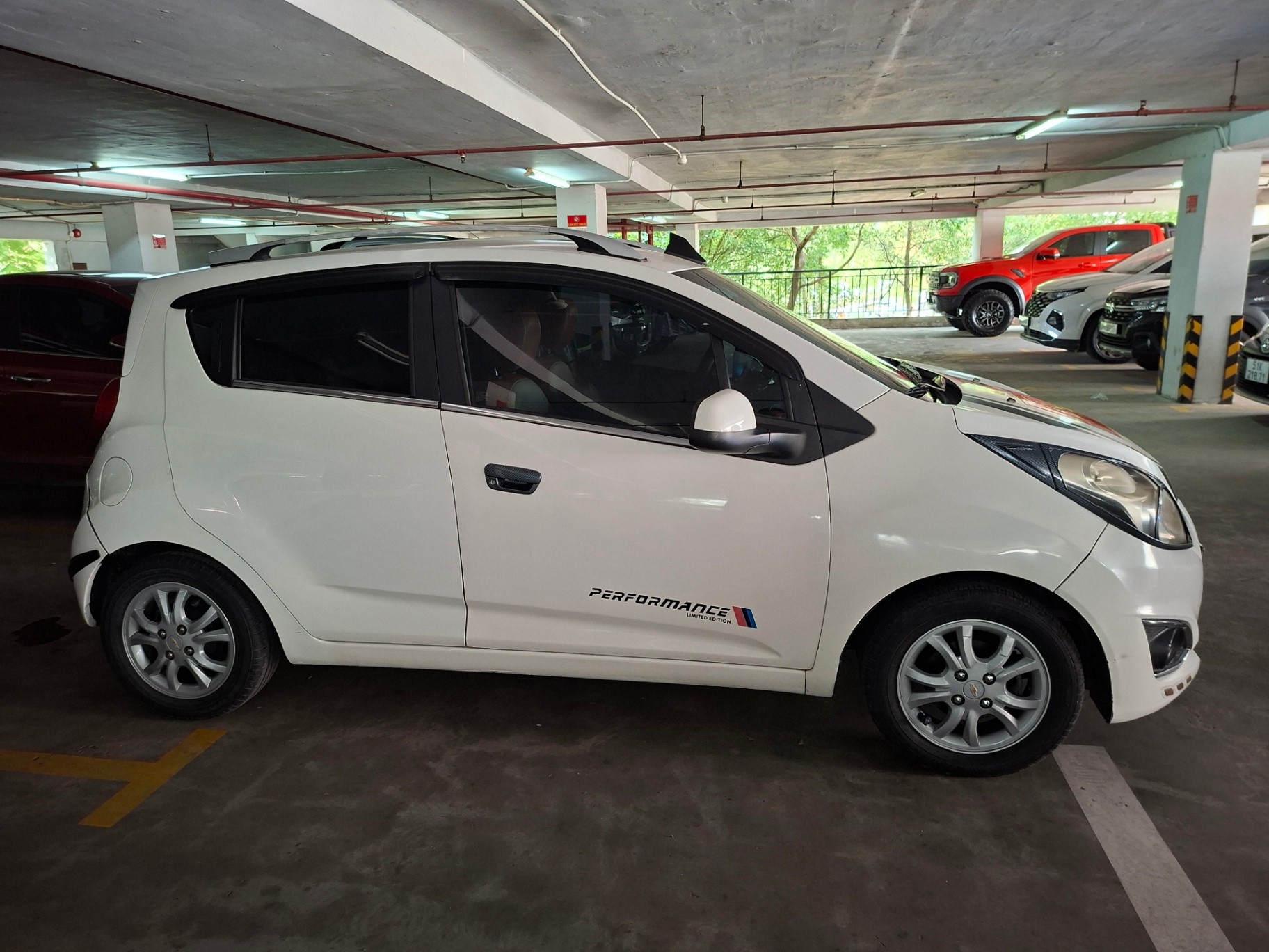 Chevrolet Spark LTZ 1.0 AT 2014