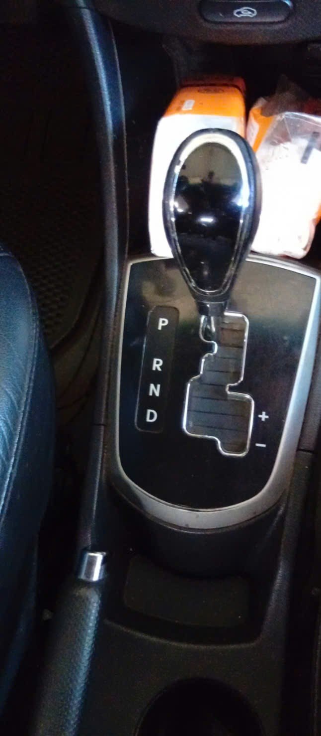 Hyundai Accent 1.4 AT 2011 - Nội thất 1