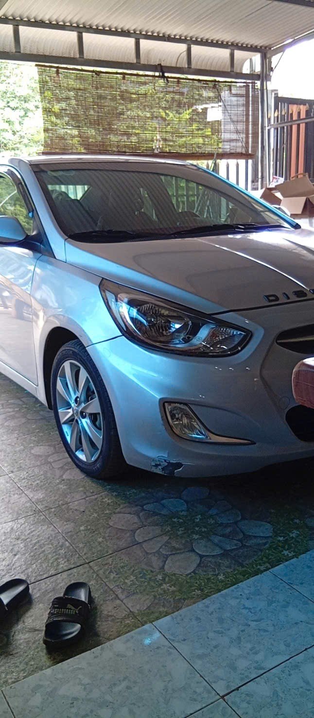 Hyundai Accent 1.4 AT 2011 - Nội thất 4