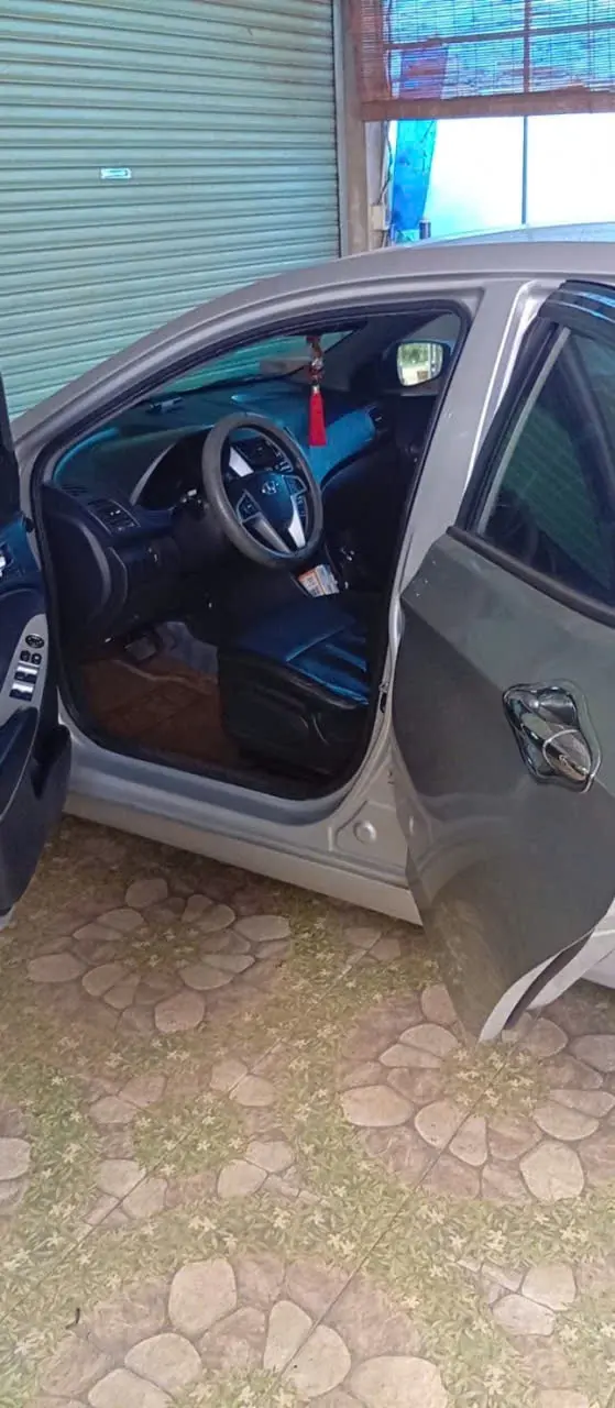 Hyundai Accent 1.4 AT 2011 - Ngoại thất 5