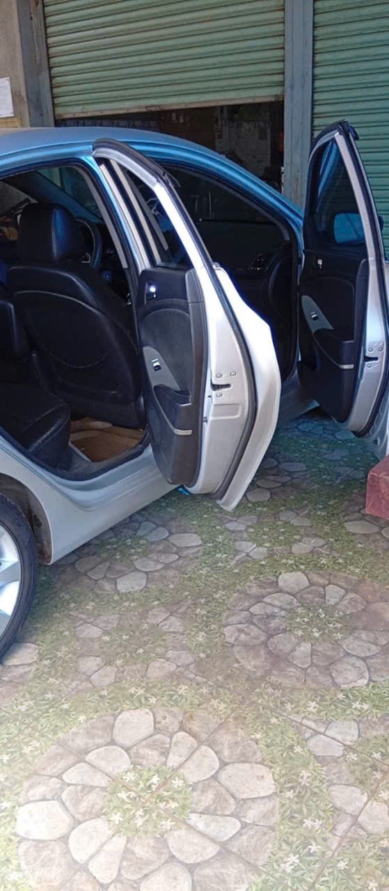 Hyundai Accent 1.4 AT 2011 - Nội thất 8