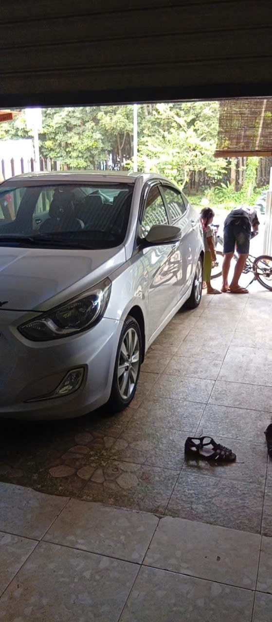 Hyundai Accent 1.4 AT 2011 - Nội thất 10