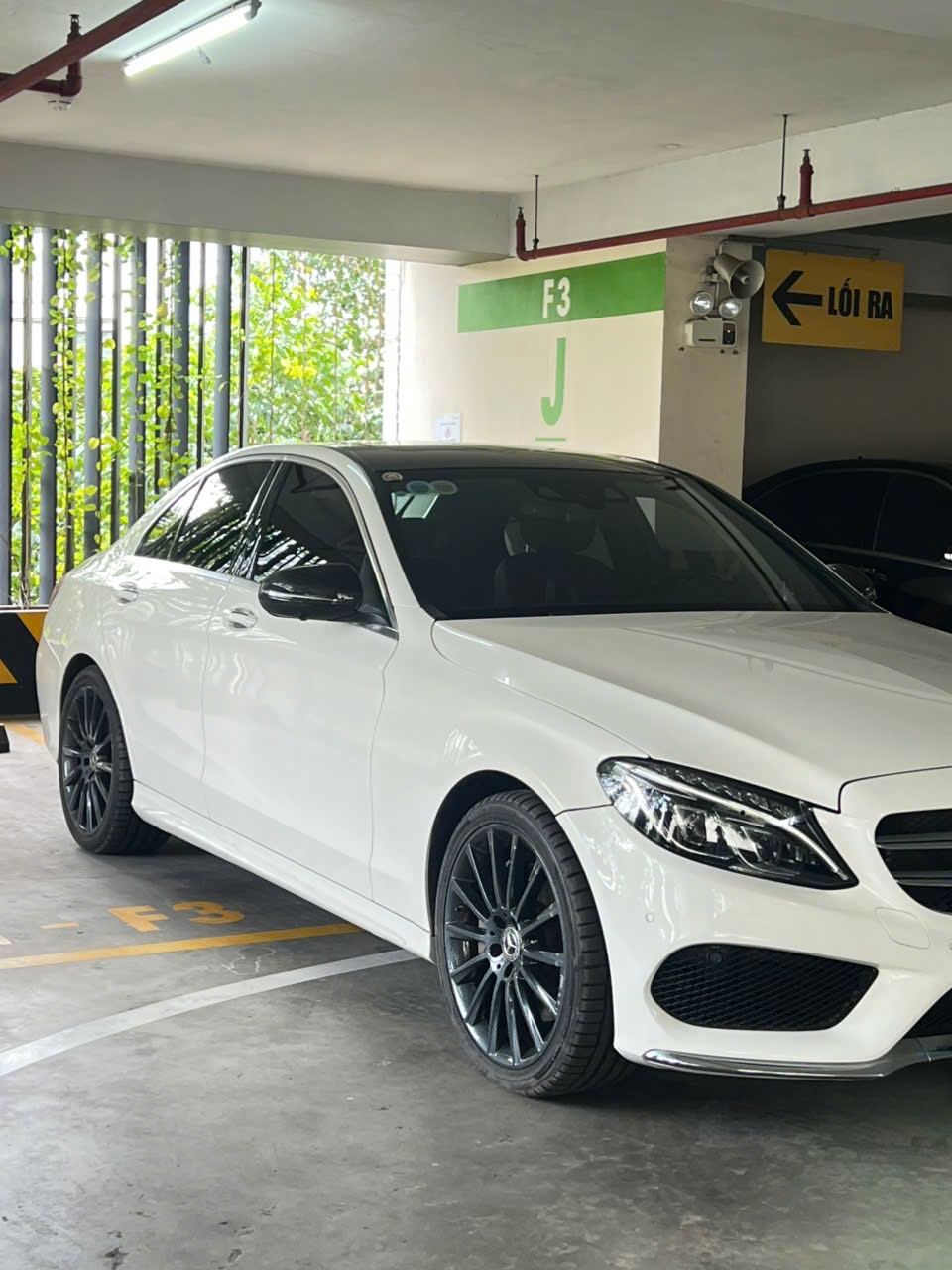 Mercedes C class C300 AMG 2017 - Ngoại thất 5