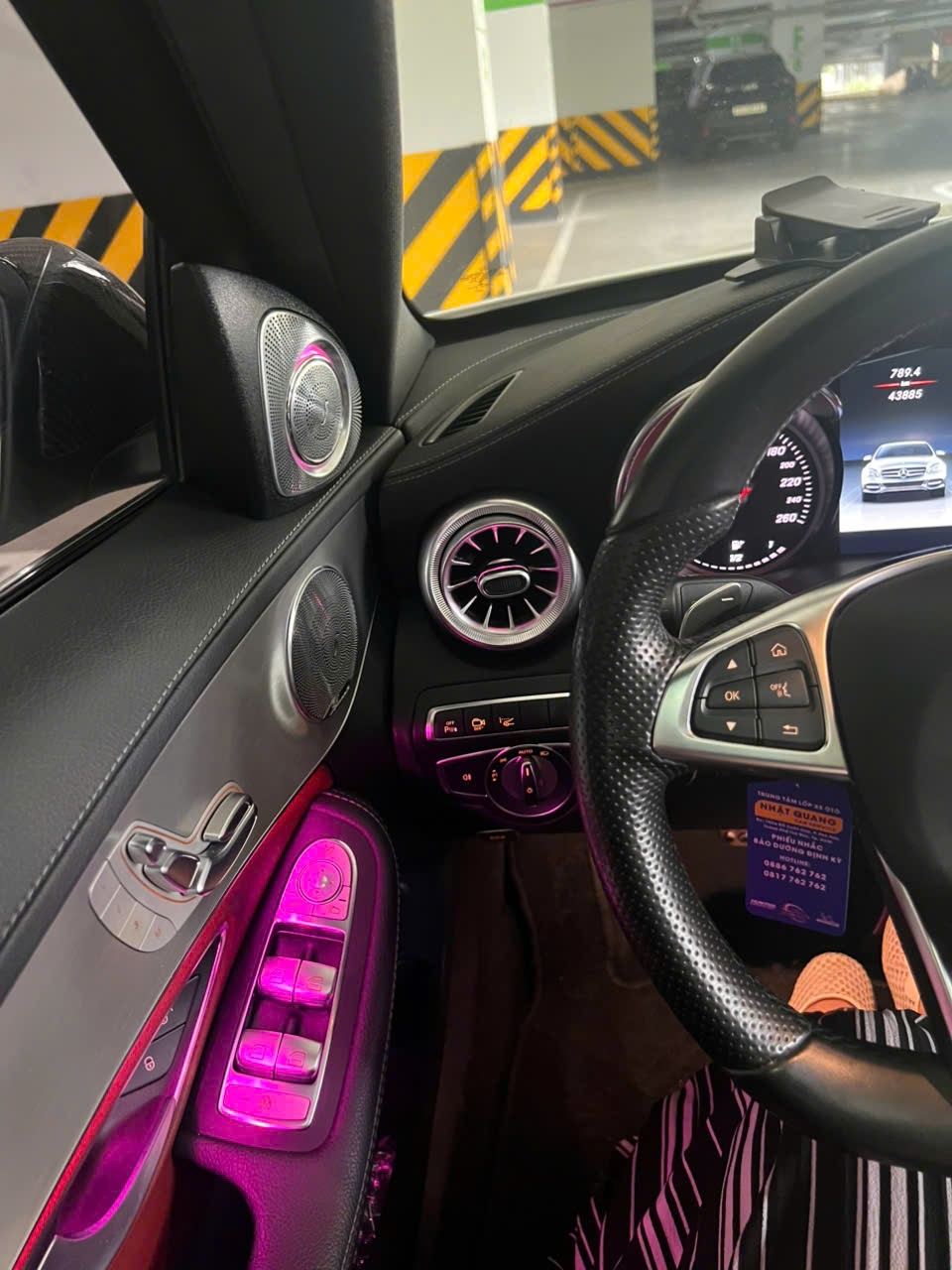 Mercedes C class C300 AMG 2017 - Nội thất 9