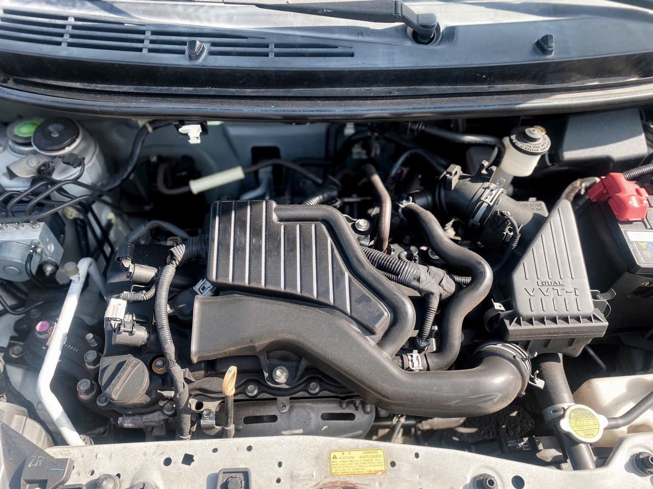 Toyota Wigo 1.2G MT 2019 - Khoang động cơ 1