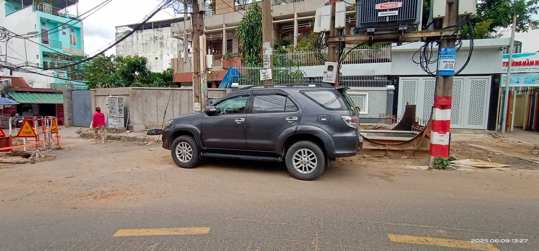Toyota Fortuner 2.7V 4x2 AT 2012