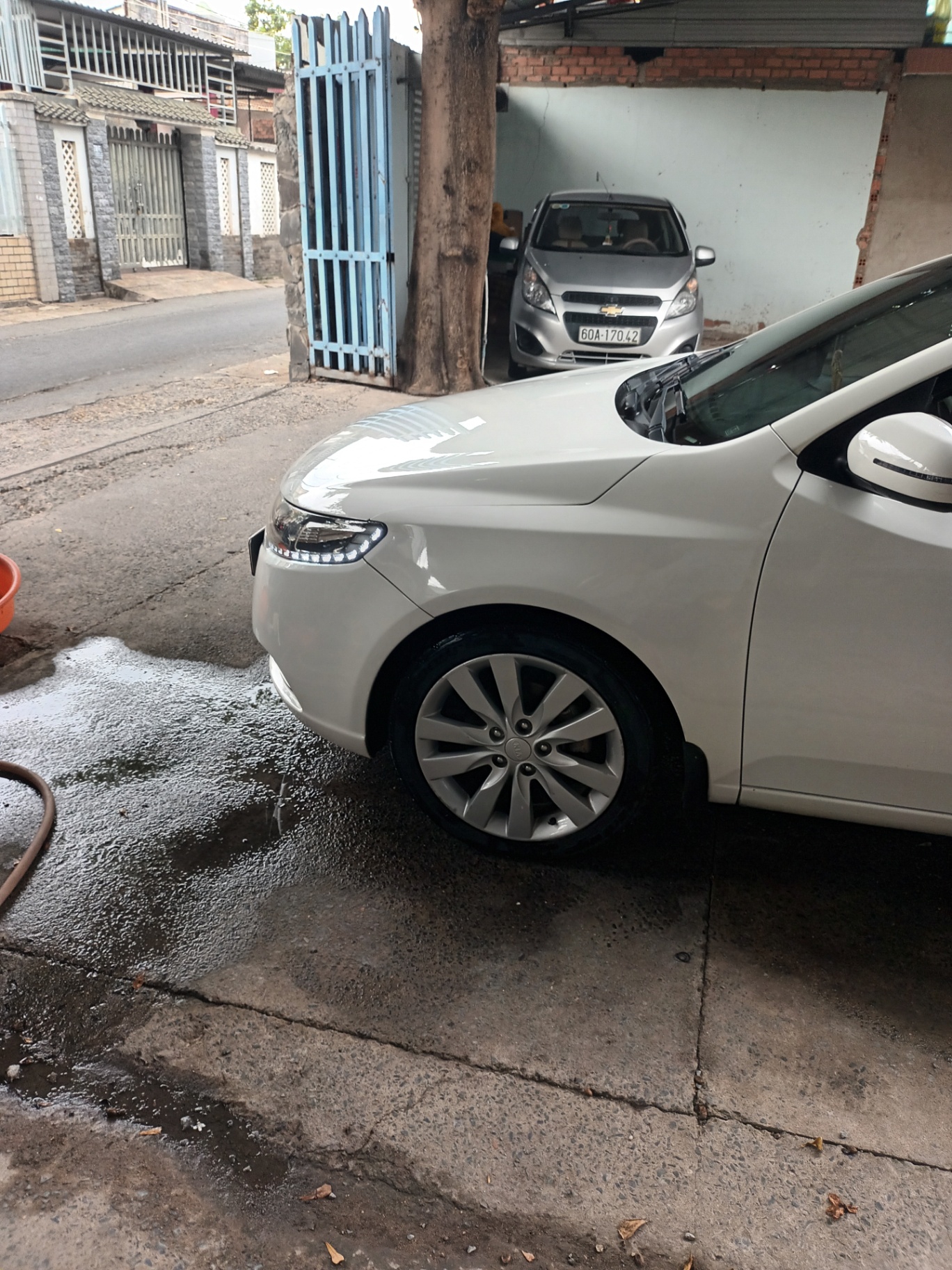Kia Forte SX 1.6 AT 2011 - Ngoại thất 2