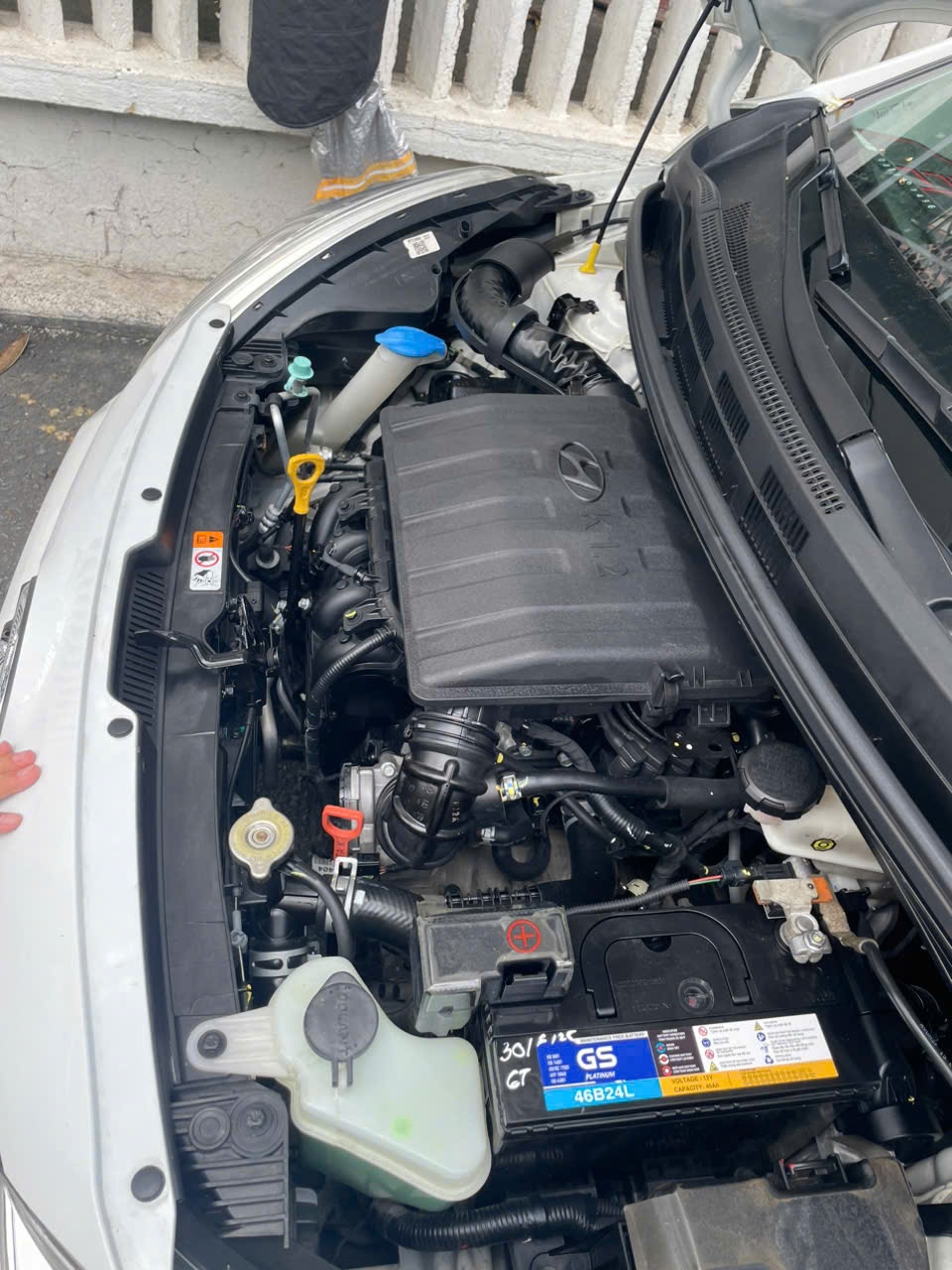 Hyundai I10 Grand 1.2 AT 2020 - Khoang động cơ 1
