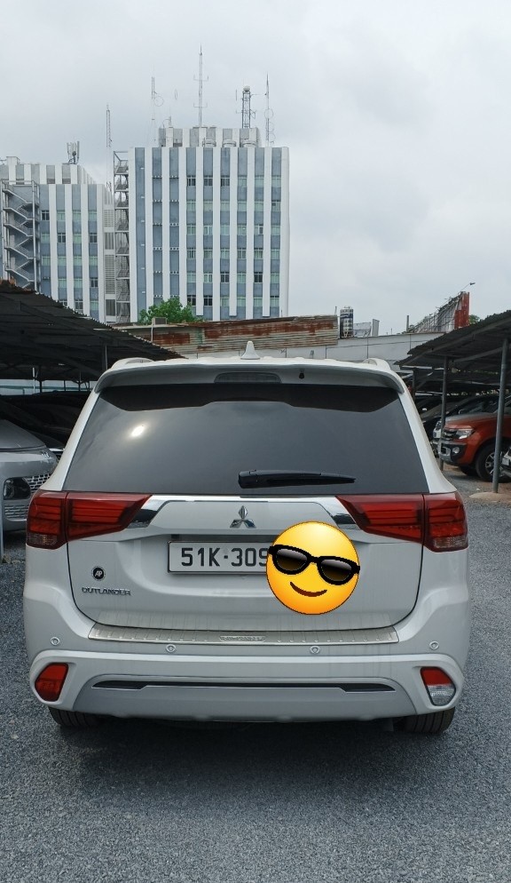 Mitsubishi Outlander Premium 2.0 CVT 2022 - Ngoại thất 2