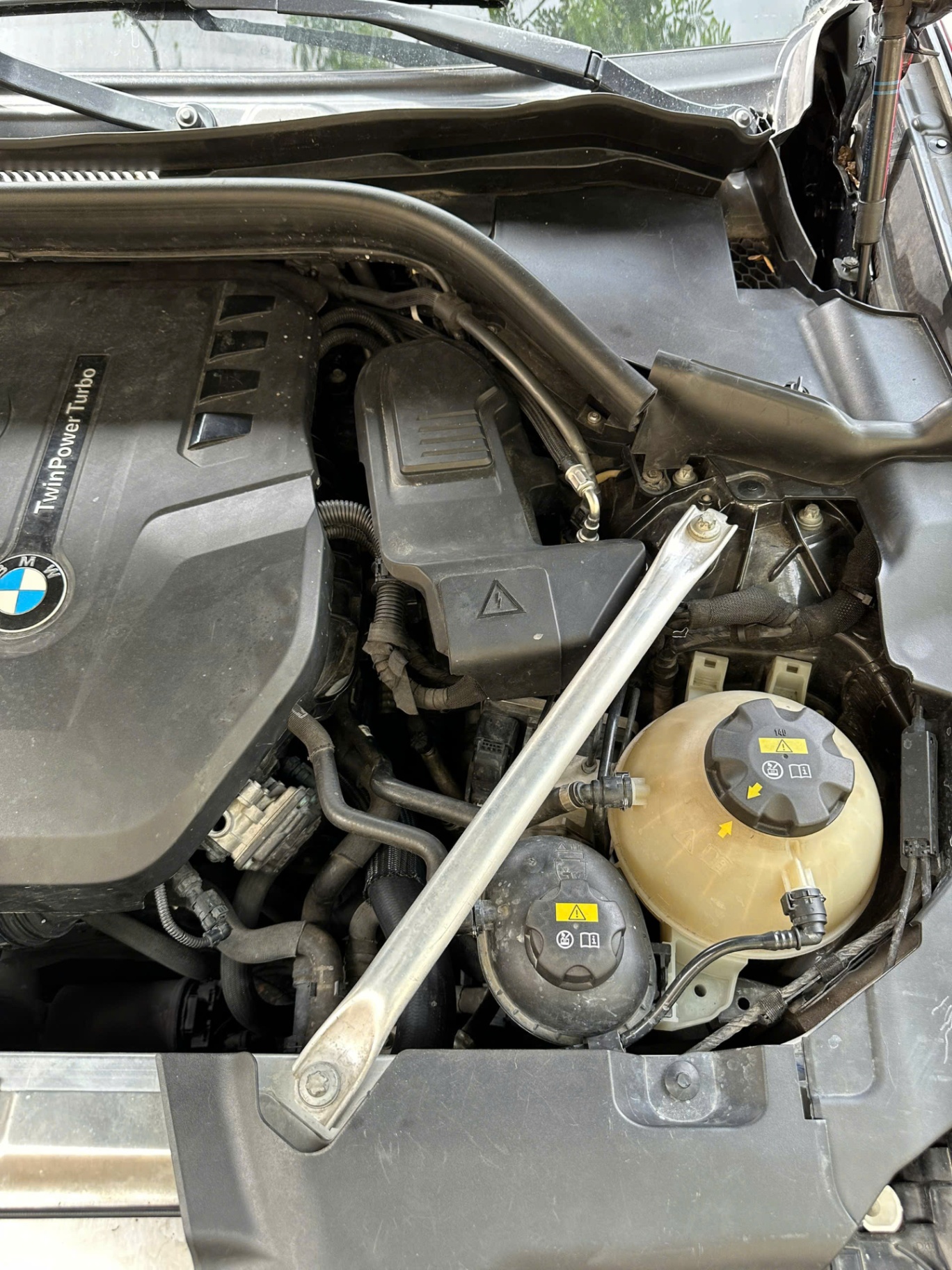 BMW X3 xDrive30i M Sport 2019 - Khoang động cơ 1