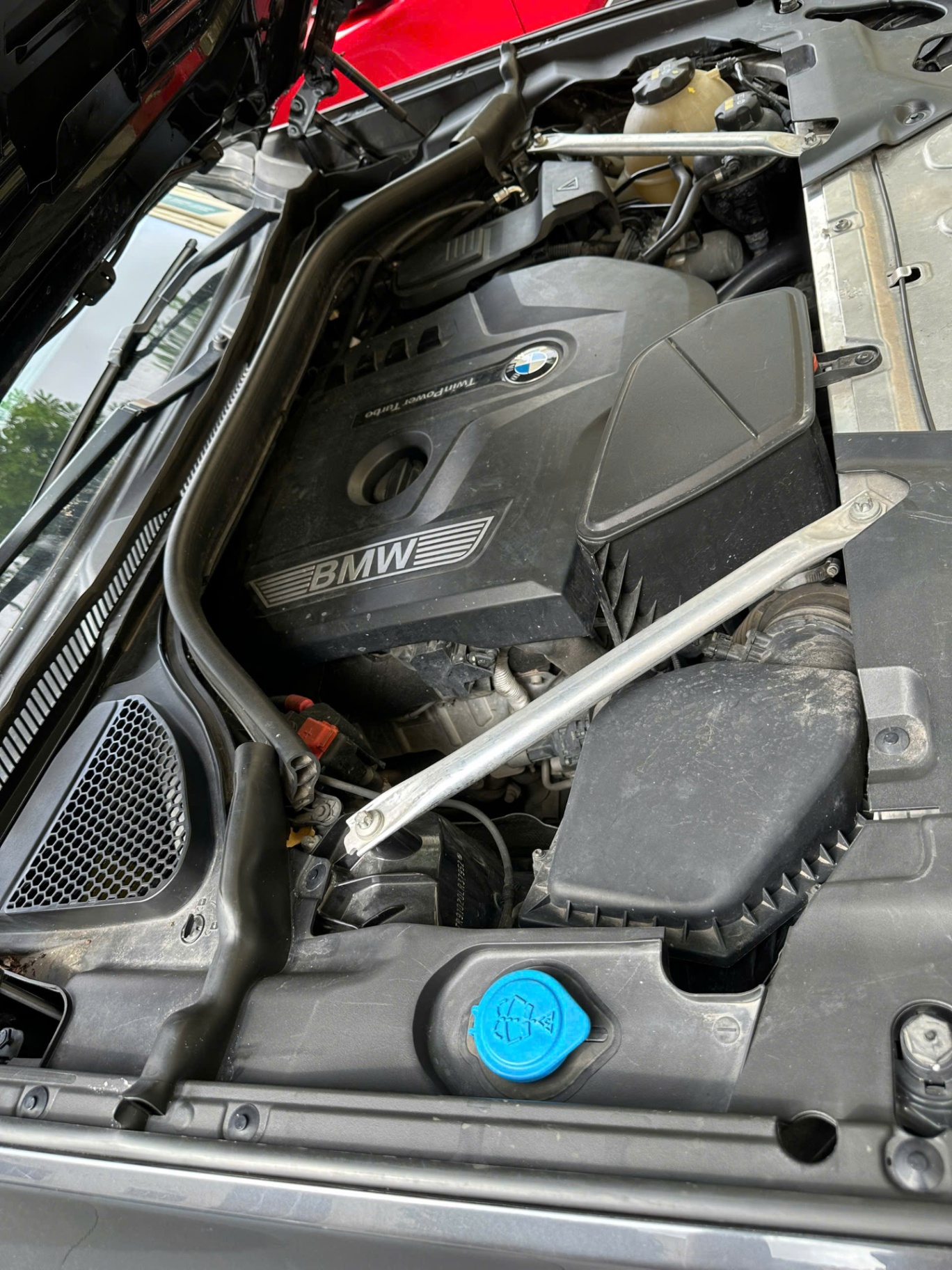 BMW X3 xDrive30i M Sport 2019 - Khoang động cơ 2