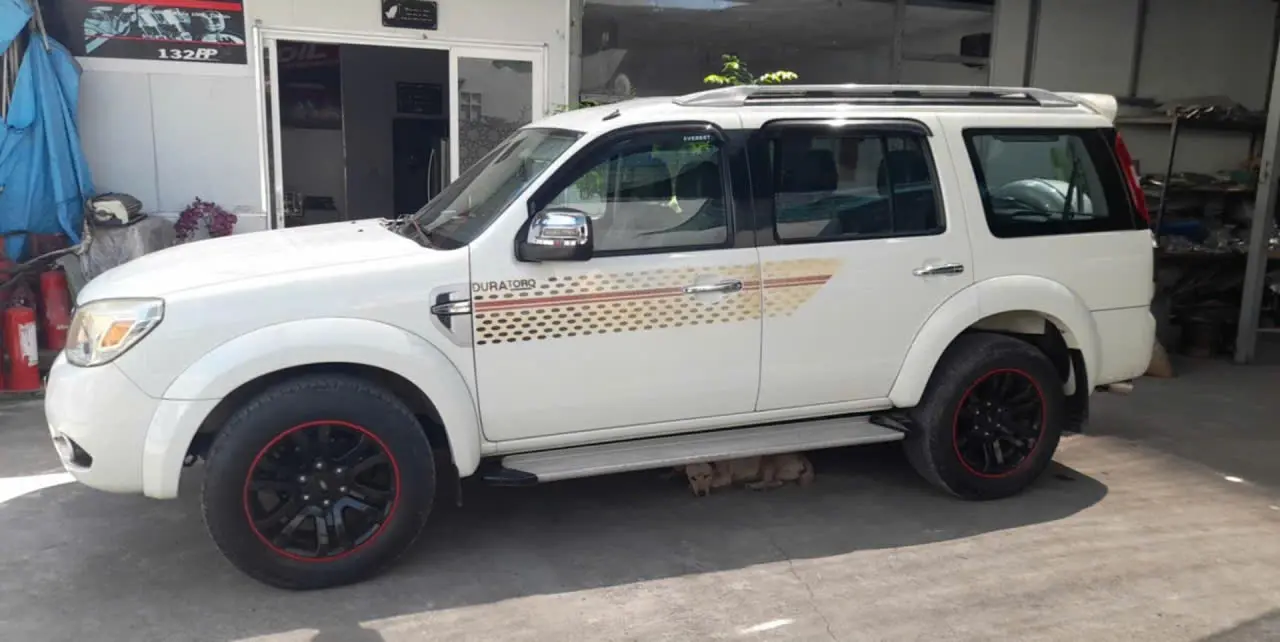 Ford Everest 2.5L 4x2 AT 2014