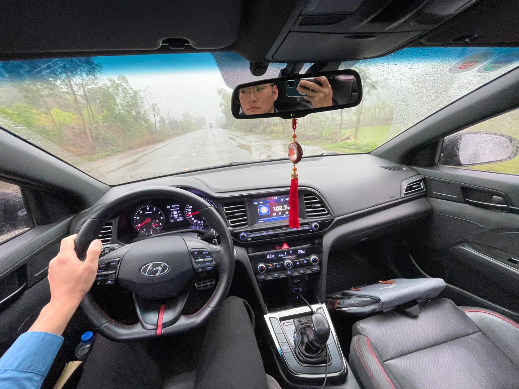 Hyundai Elantra Sport 1.6 AT 2019 - Nội thất 1