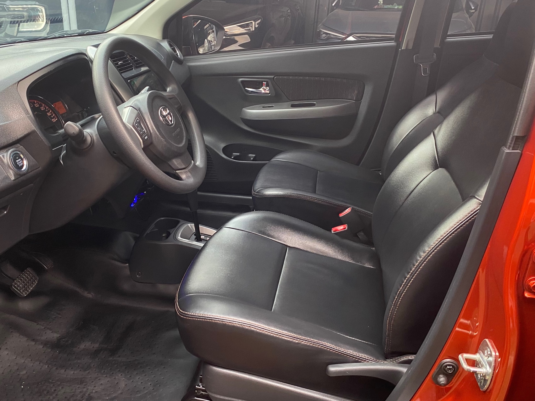 Toyota Wigo 1.2 AT 2021 - Nội thất 3
