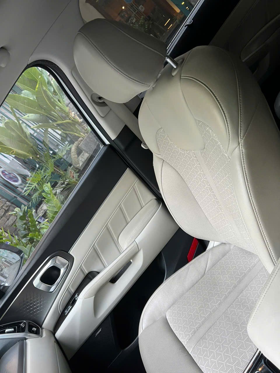 Kia Sorento Premium 2.5 AT 2022 - Nội thất 2