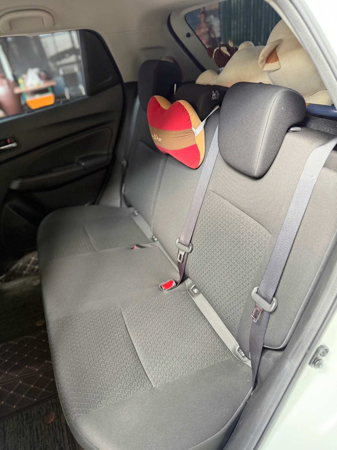 Suzuki Swift GLX 1.2 AT 2022 - Nội thất 5