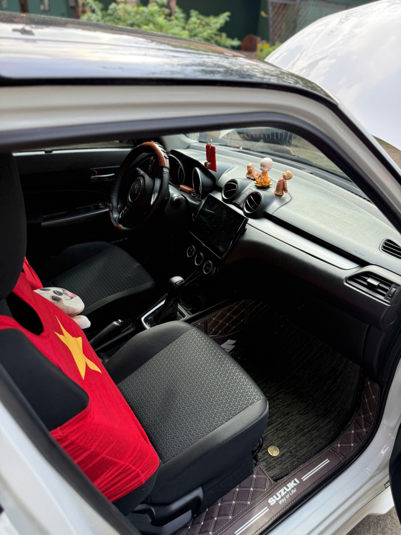 Suzuki Swift GLX 1.2 AT 2022 - Nội thất 8
