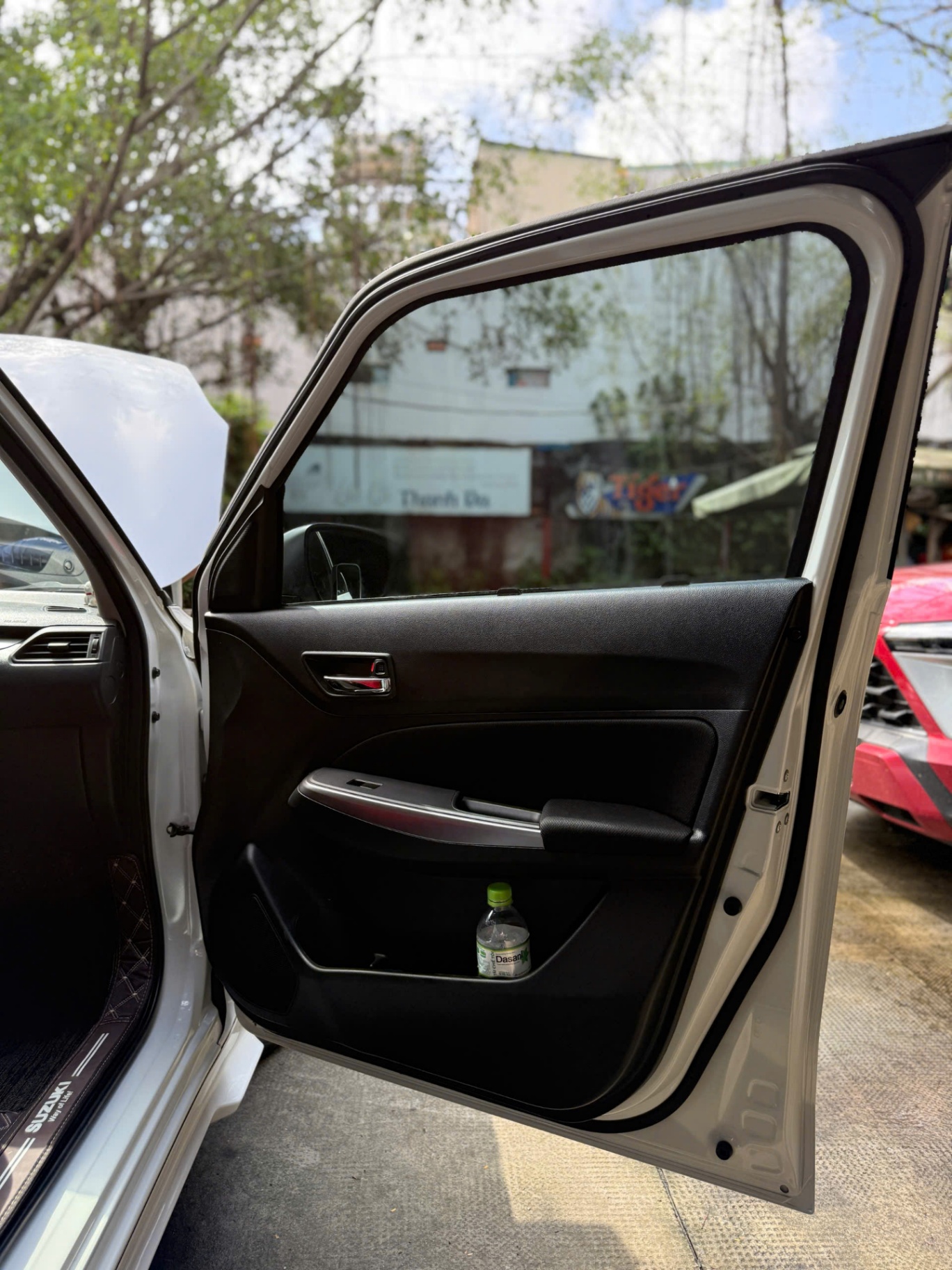 Suzuki Swift GLX 1.2 AT 2022 - Nội thất 11