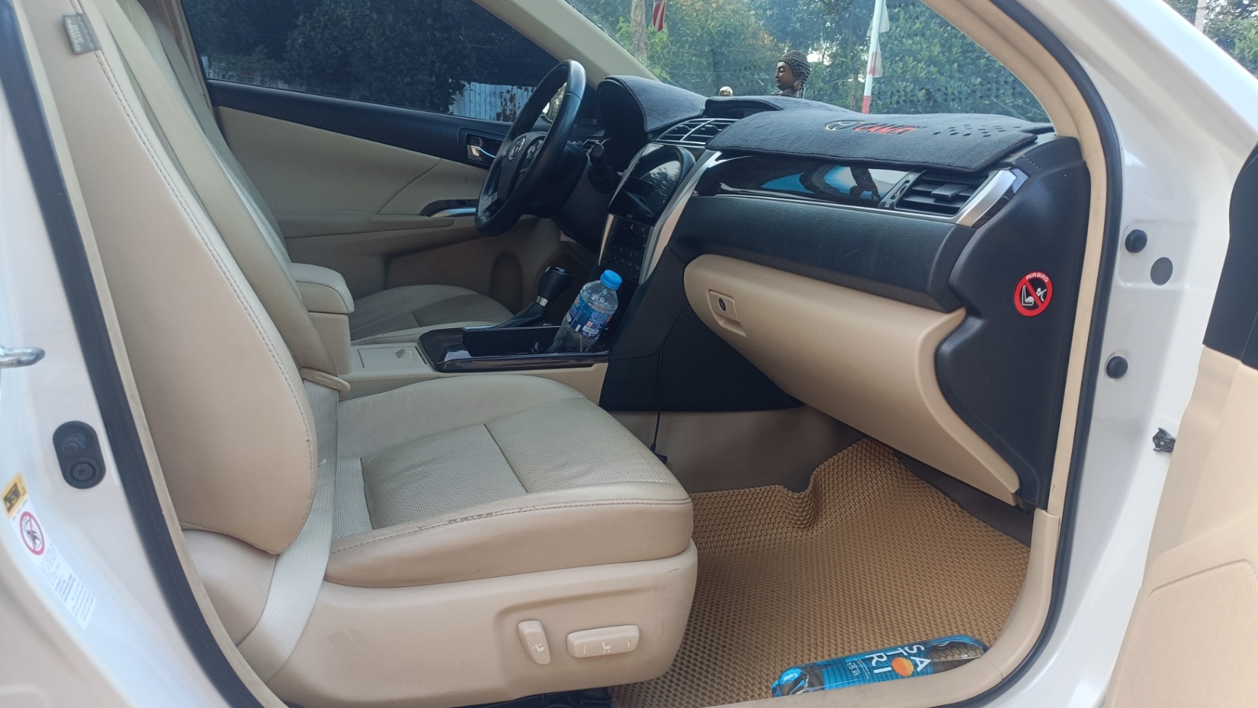Toyota Camry 2.0E 2018 - Nội thất 1