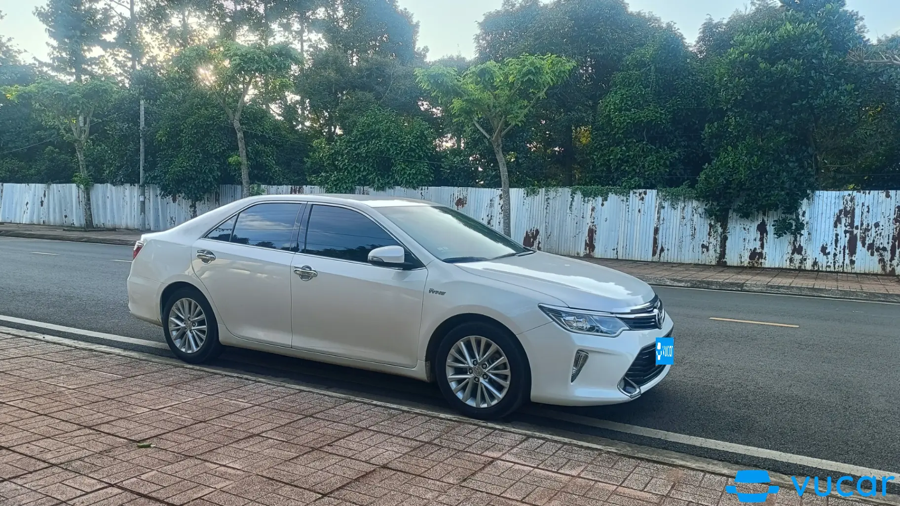 Toyota Camry 2.0E 2018