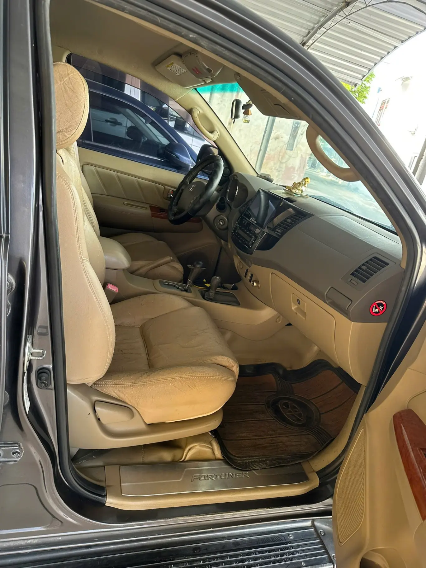 Toyota Fortuner 2.7V 4x4 AT 2009 - Ngoại thất 1