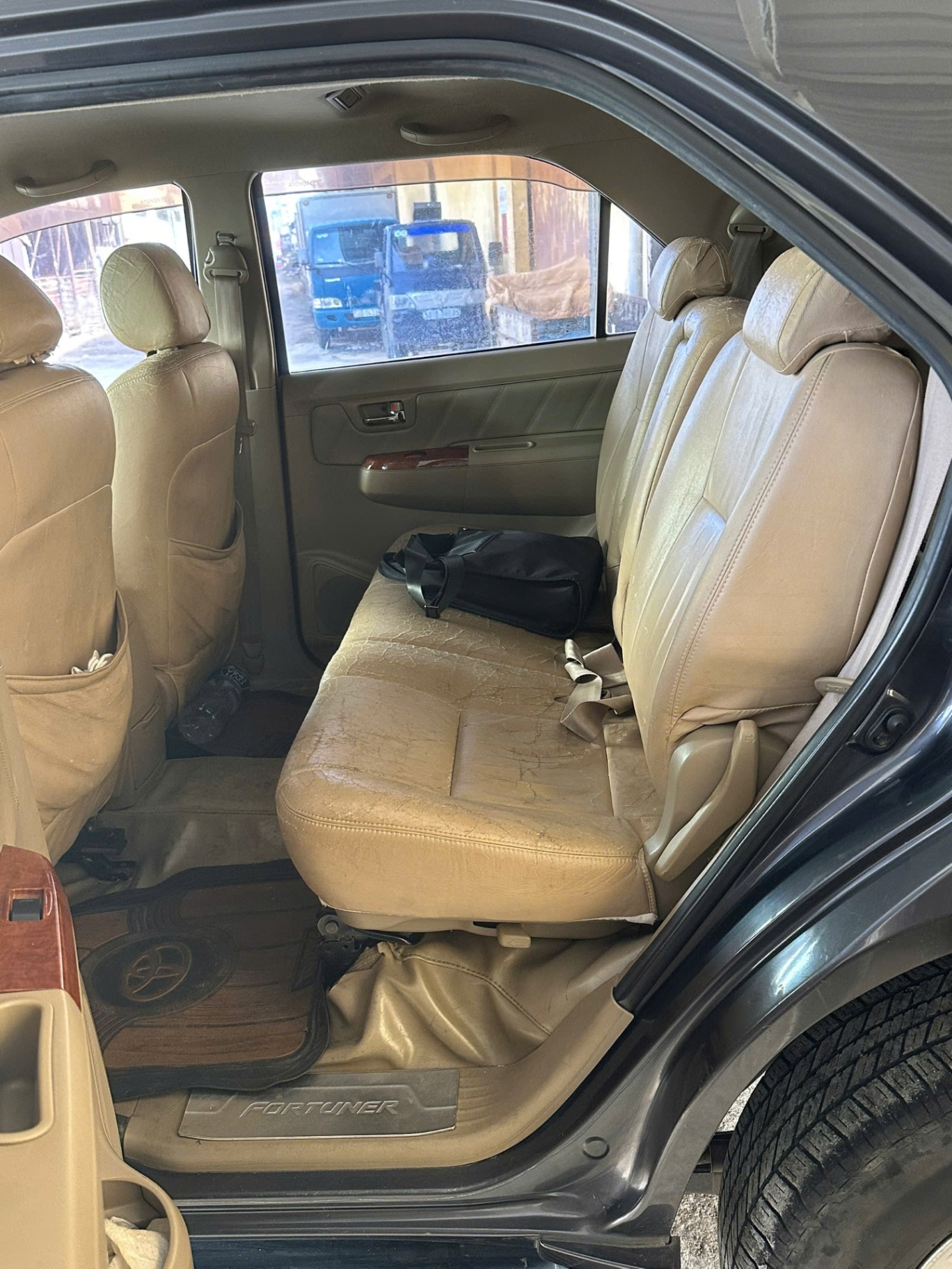 Toyota Fortuner 2.7V 4x4 AT 2009 - Nội thất 1