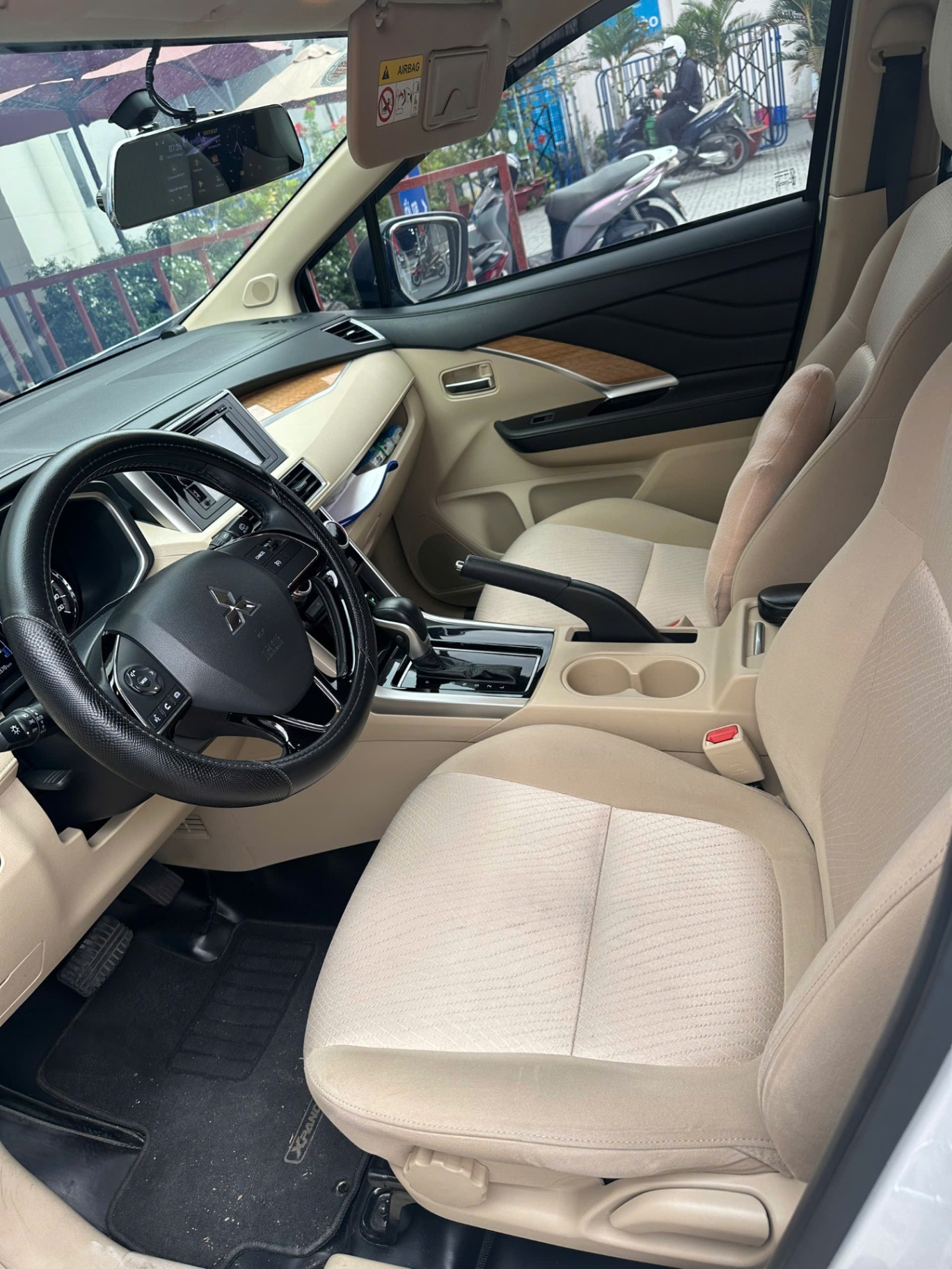 Mitsubishi Xpander 1.5 AT Special Edition 2019 - Nội thất 5