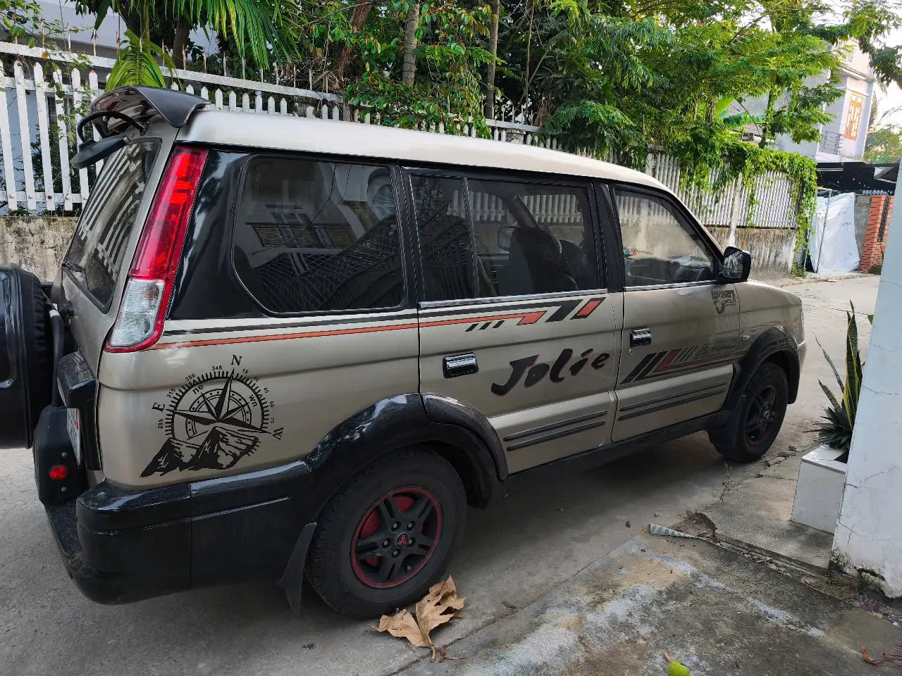 Mitsubishi Jolie SS 2005 - Ngoại thất 2