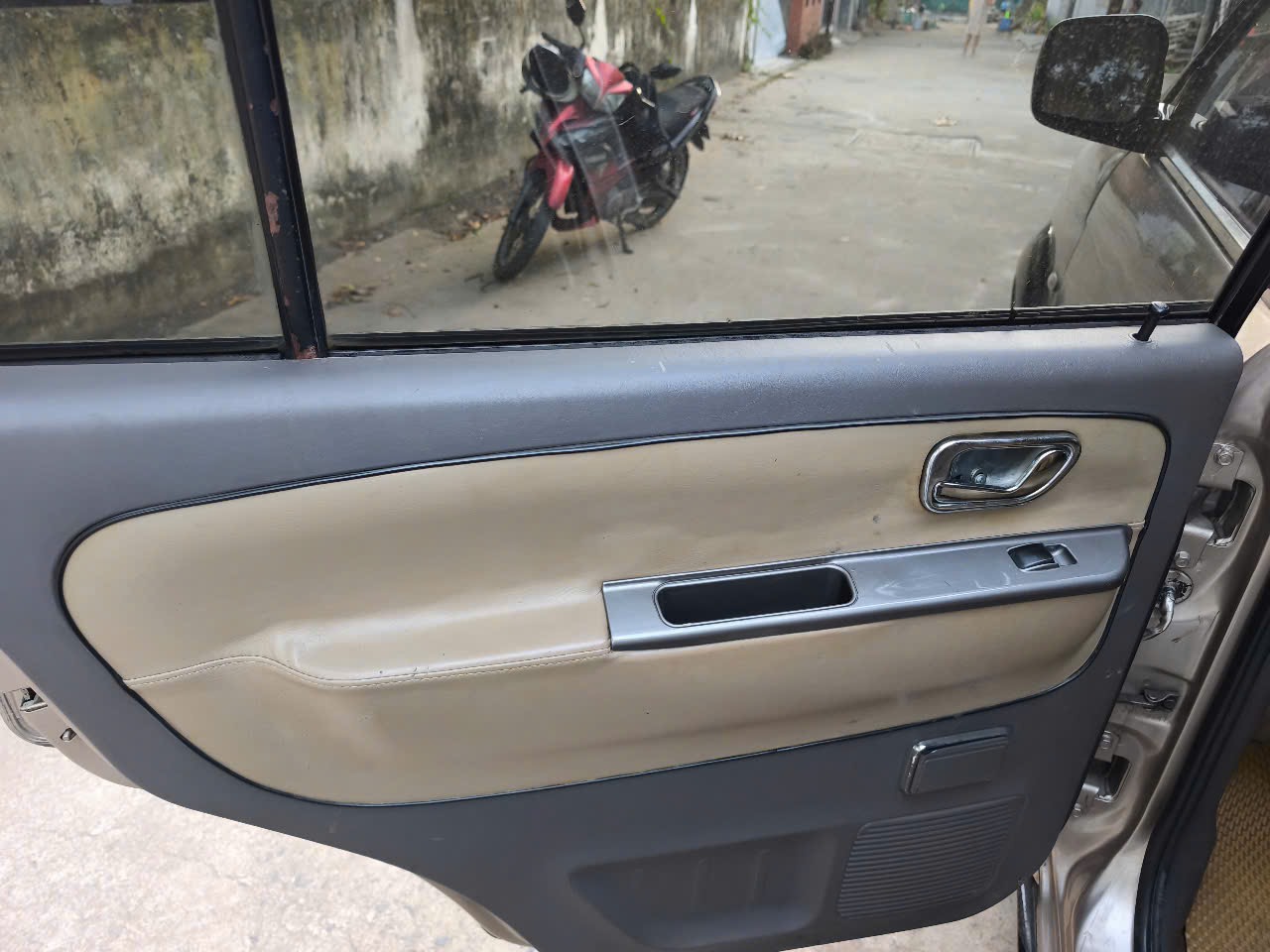 Mitsubishi Jolie SS 2005 - Nội thất 1