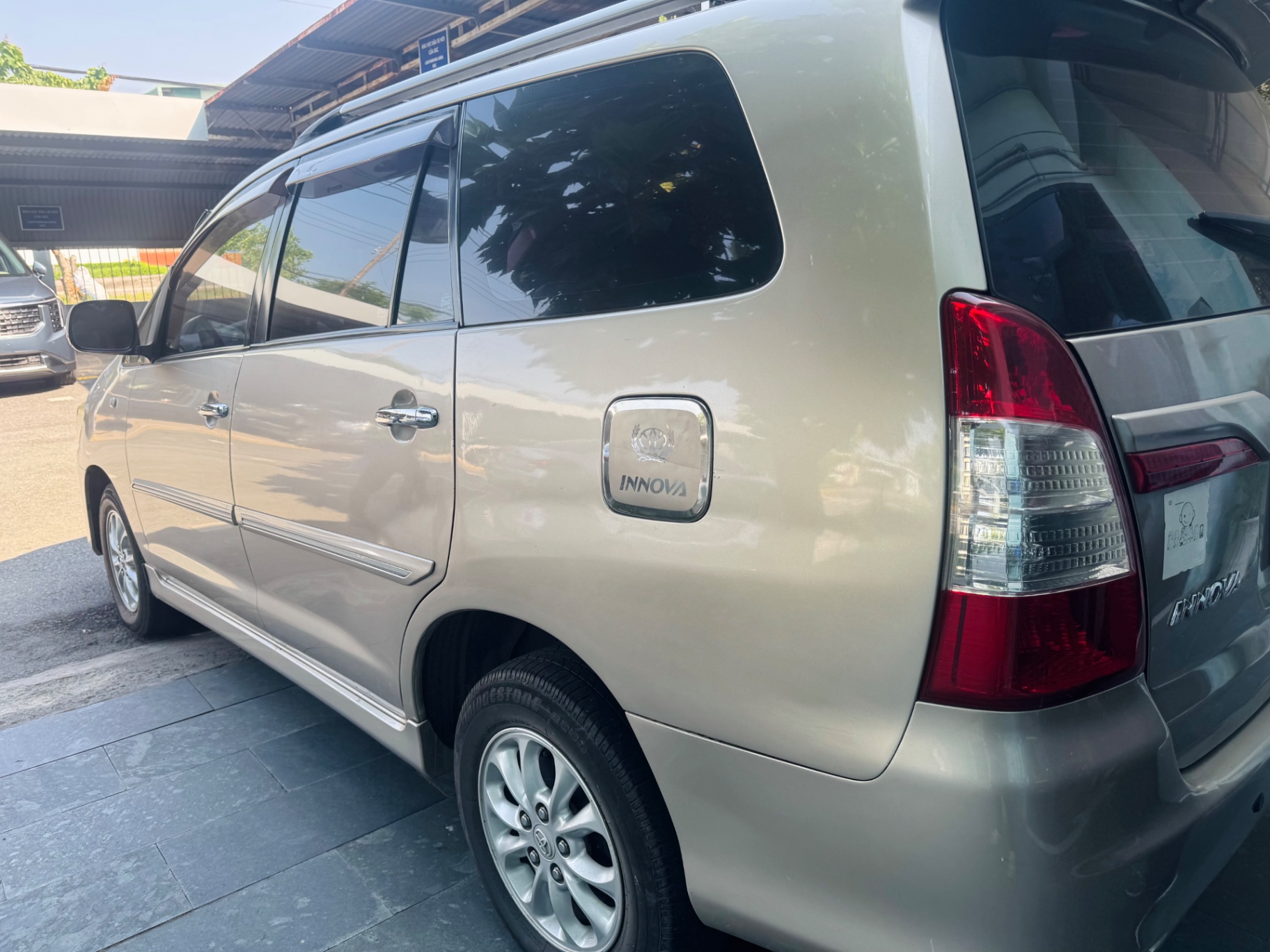 Toyota Innova 2.0G 2014