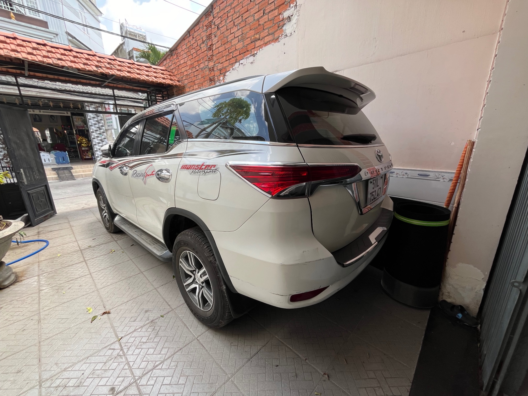 Toyota Fortuner 2.7V 4x2 AT 2018 - Ngoại thất 3