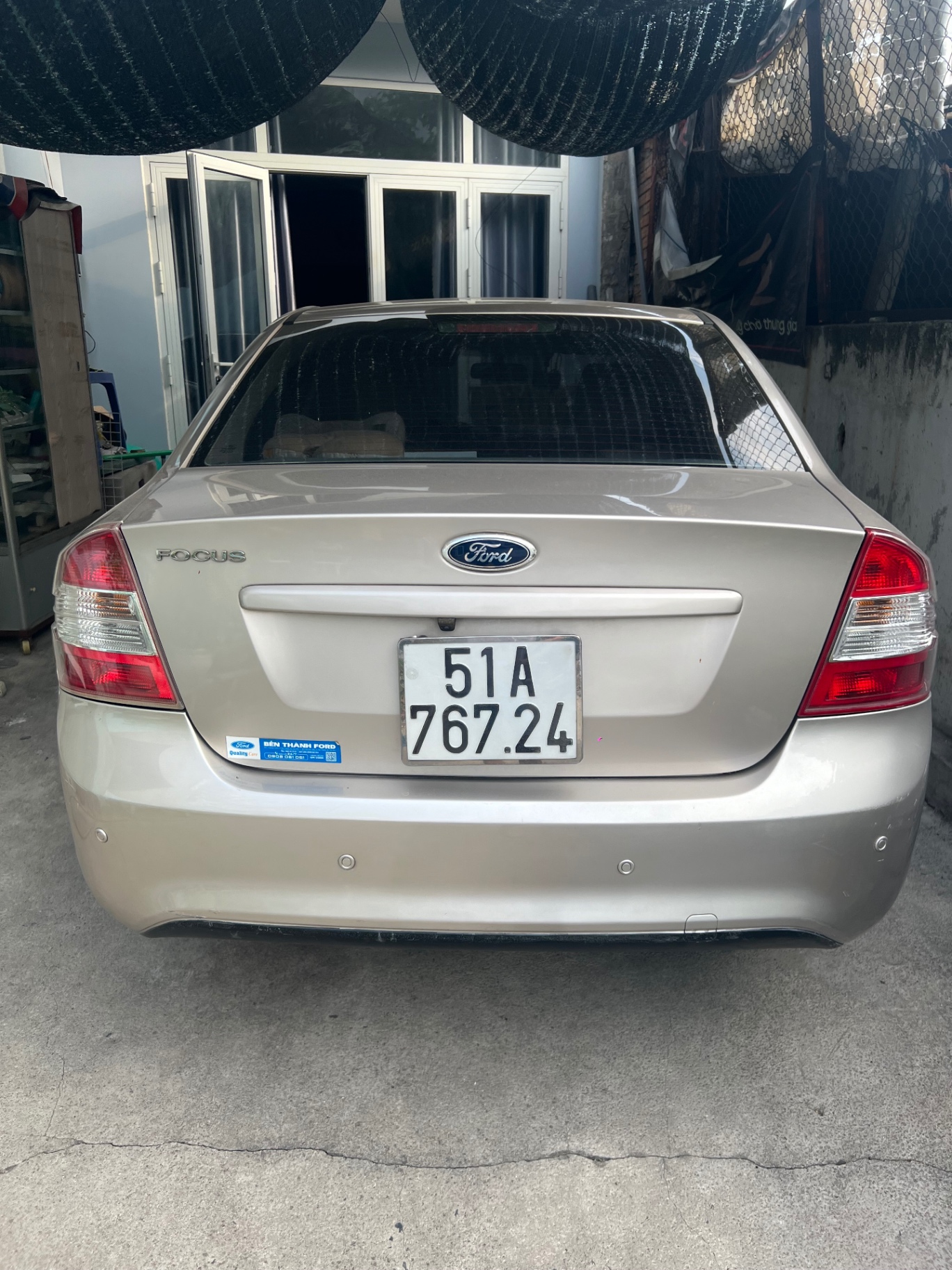 Ford Focus 1.8 MT 2010 - Ngoại thất 2