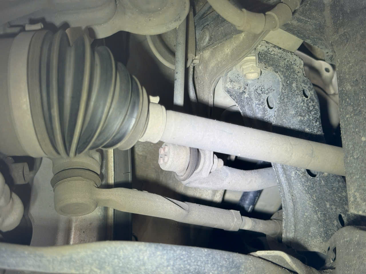 Mazda 2 1.5 AT 2022 - Gầm & khung xe 3
