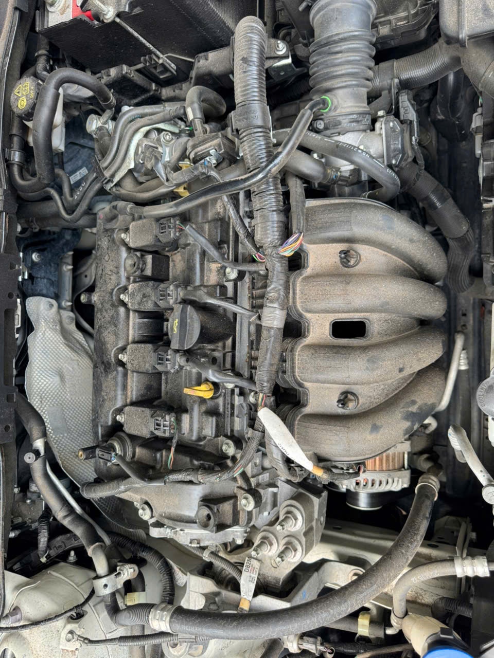 Mazda 2 1.5 AT 2022 - Khoang động cơ 6