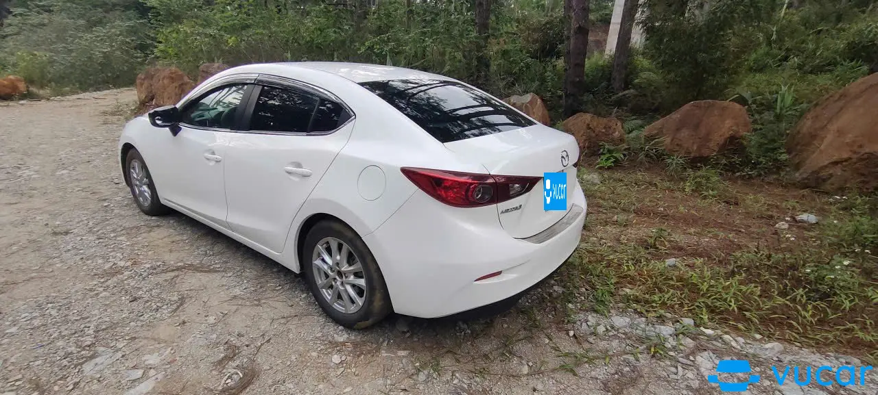Mazda 3 1.5 AT 2016