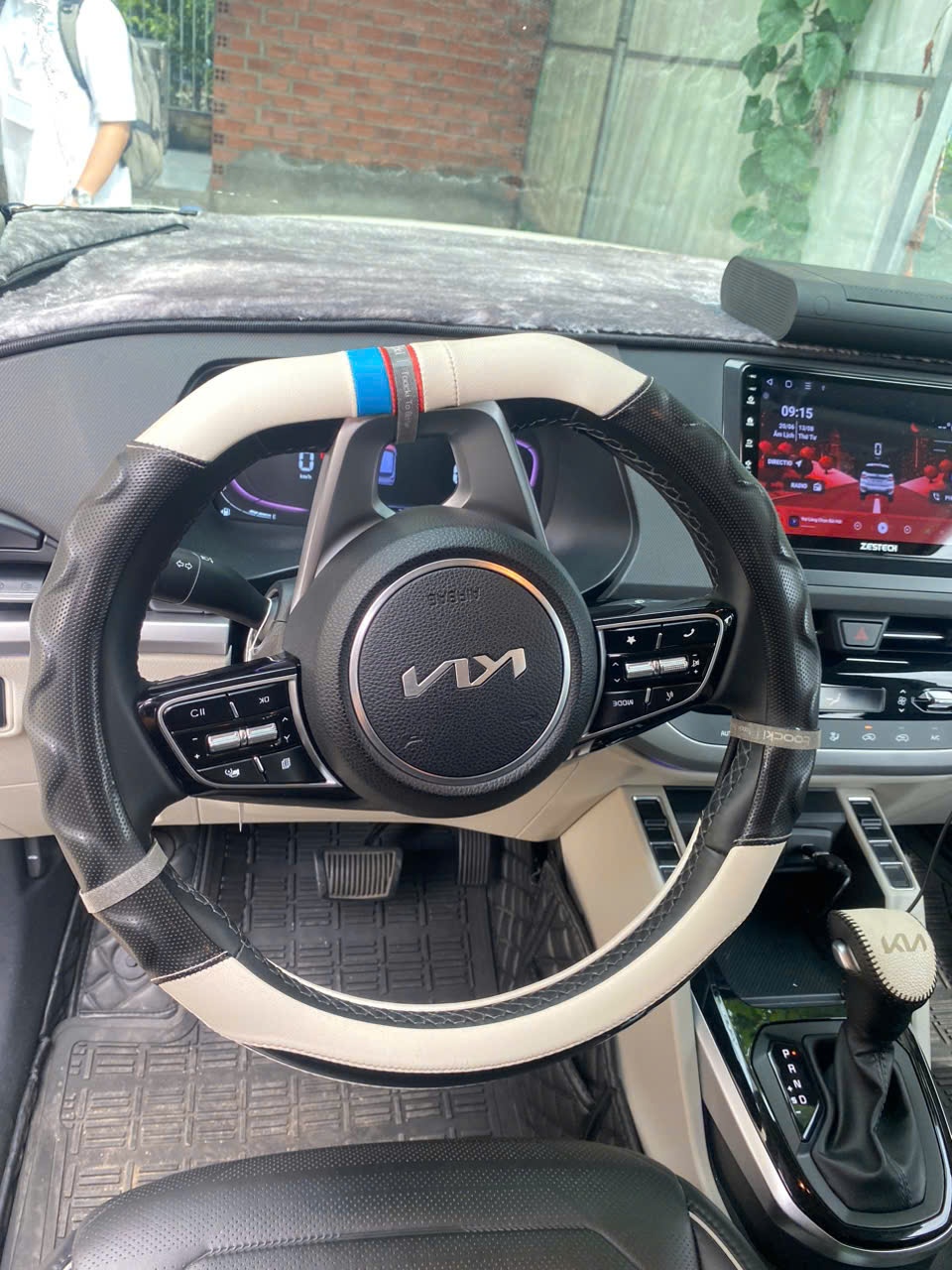 Kia Carens 1.5G Luxury 2023 - Nội thất 3