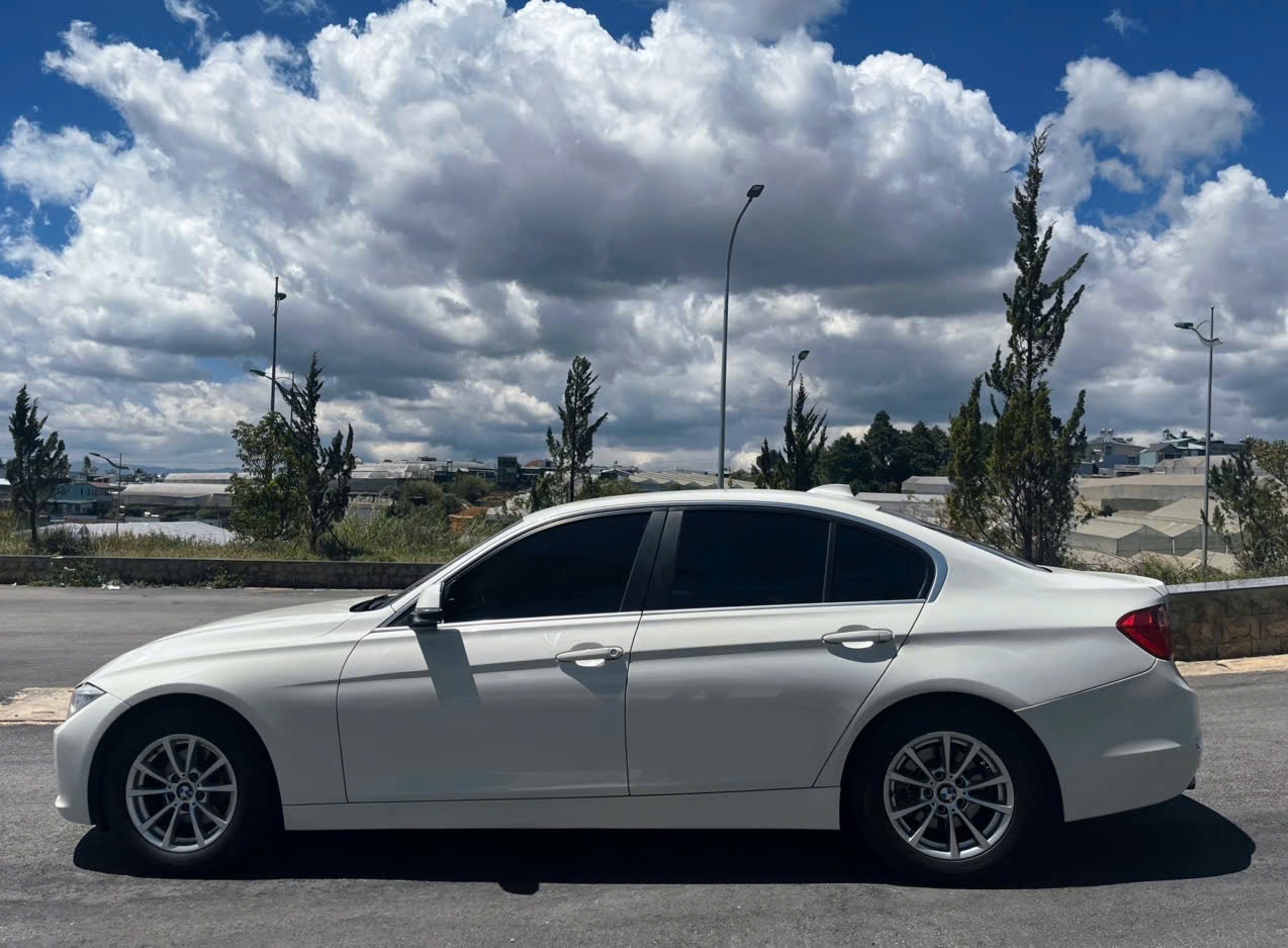 BMW 3 series 320i 2014 - Ngoại thất 4