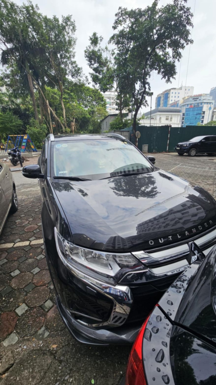 Mitsubishi Outlander 2.0 CVT Premium 2018 - Ngoại thất 2