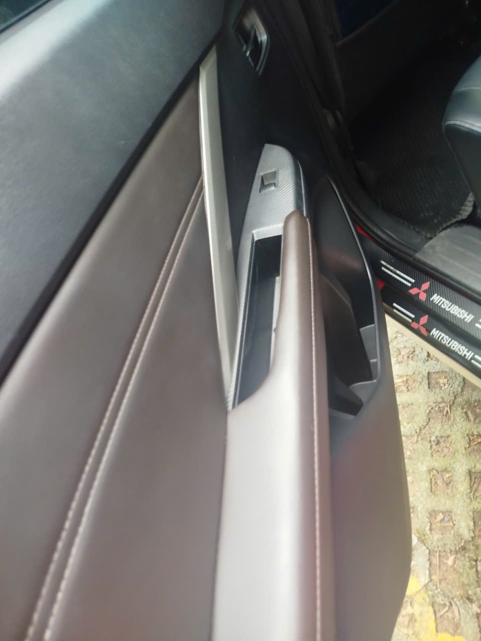 Mitsubishi Xpander Premium 1.5 AT 2023 - Nội thất 4