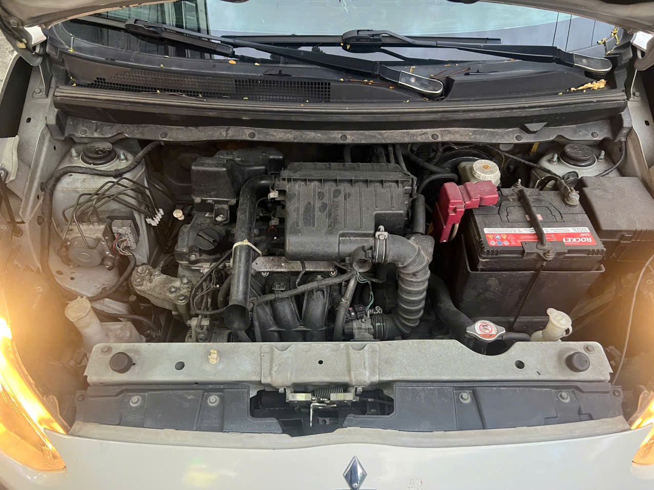 Mitsubishi Mirage 1.2 AT 2016 - Khoang động cơ 1
