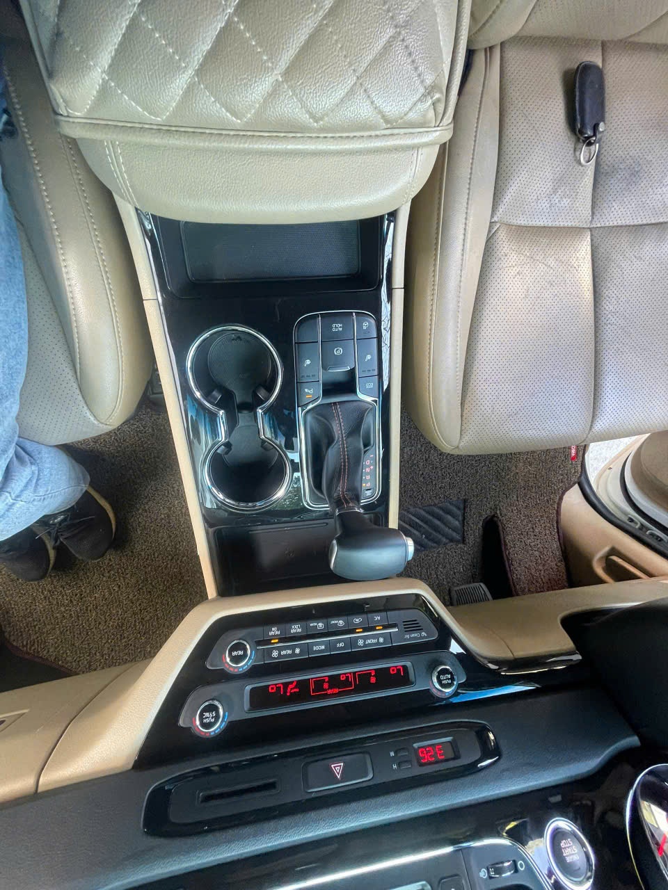 Kia Sedona 2.2L DATH 2018 - Nội thất 10