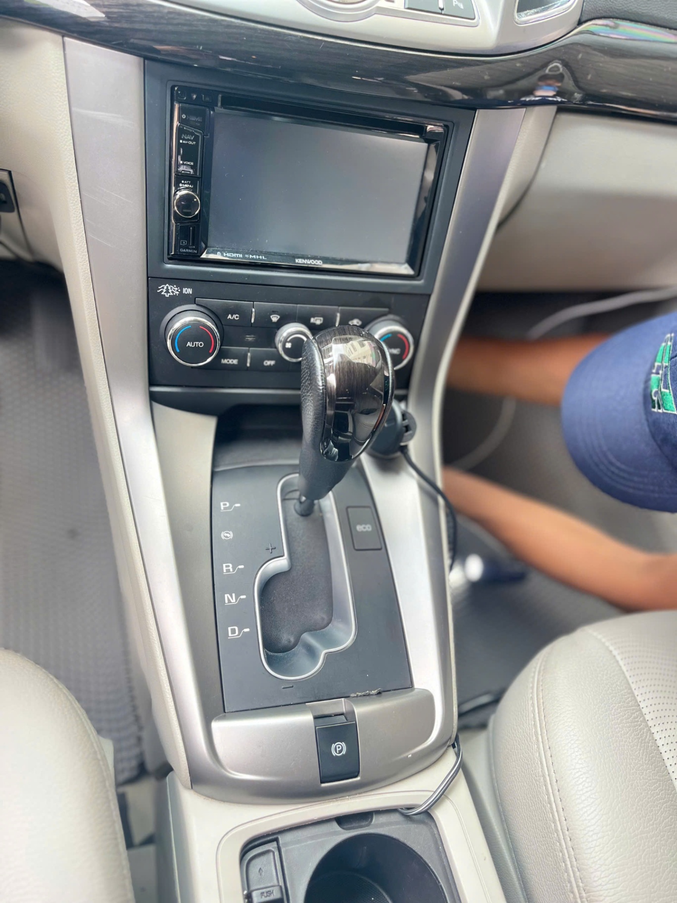 Chevrolet Captiva LTZ 2.4 AT 2015 - Nội thất 2