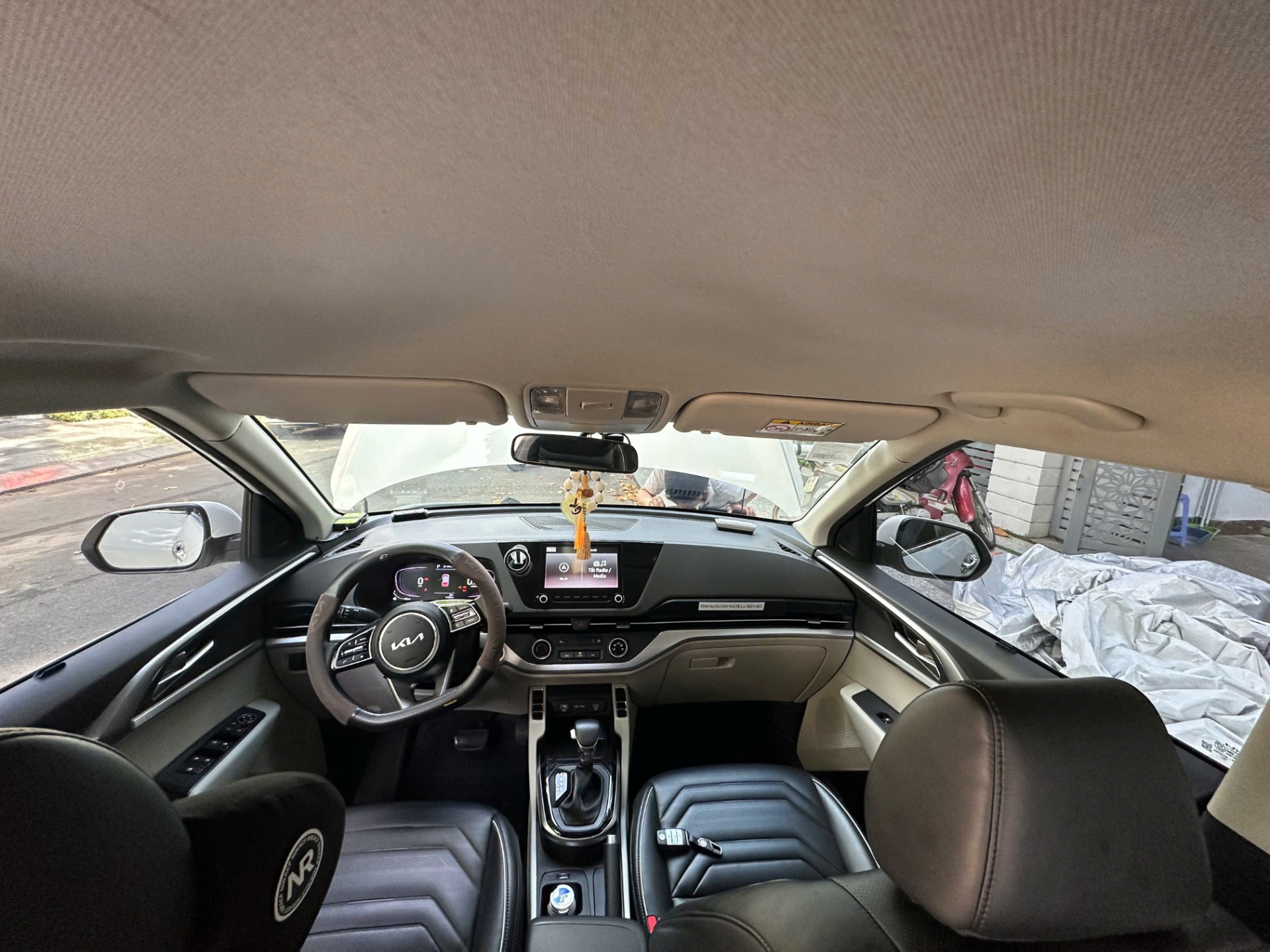 Kia Carens 1.5G IVT 2023 - Nội thất 10