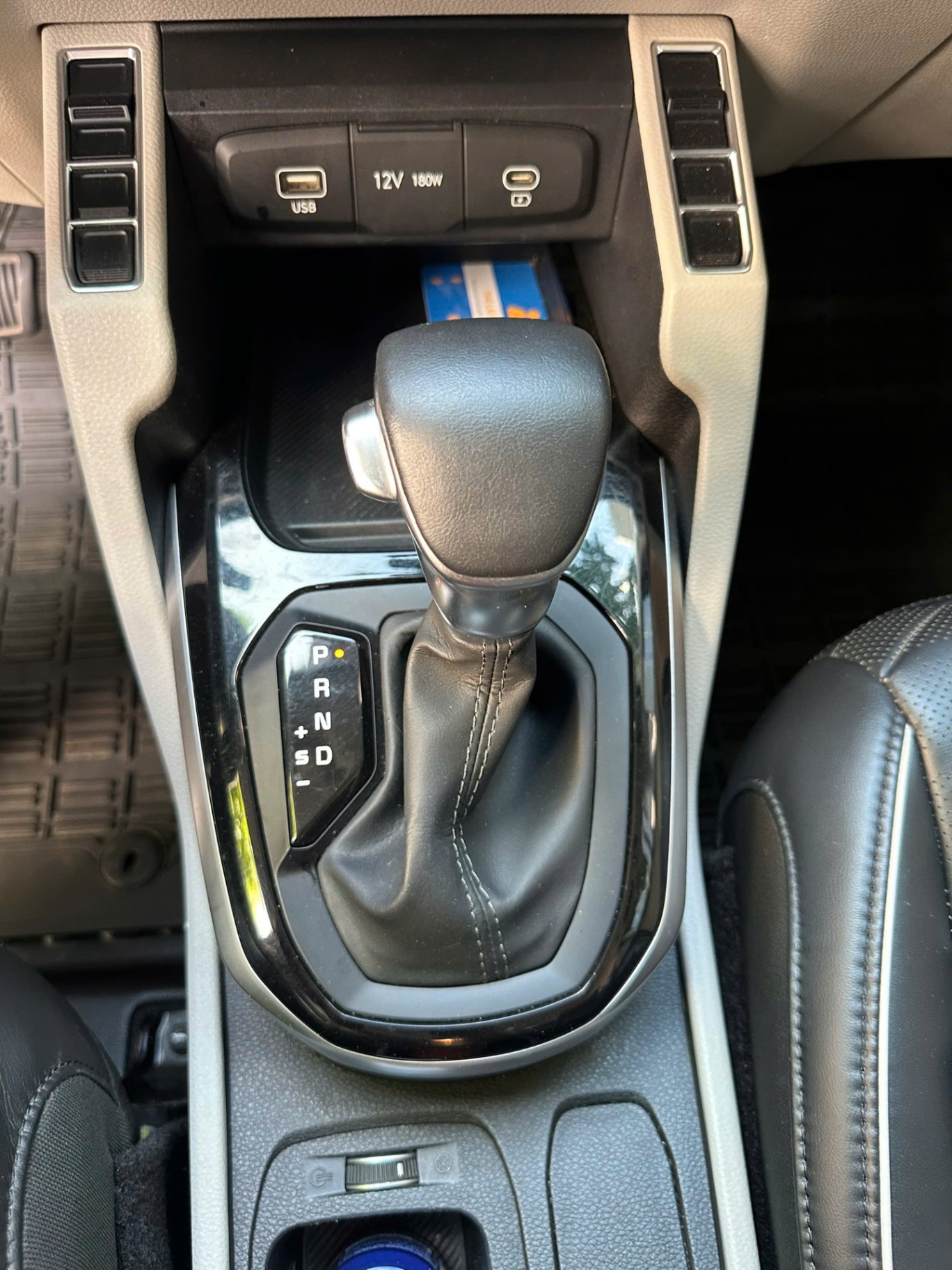 Kia Carens 1.5G IVT 2023 - Nội thất 8