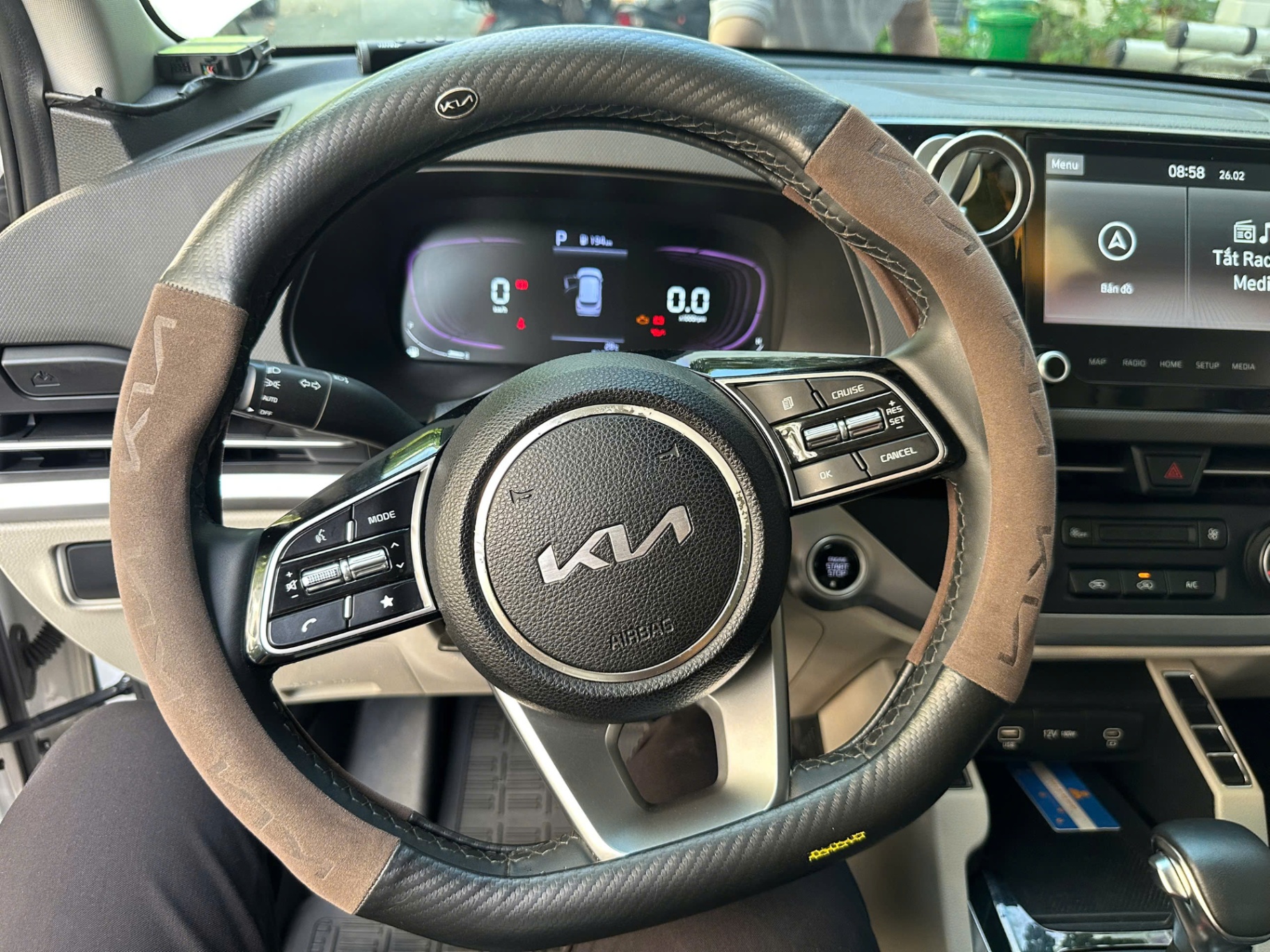 Kia Carens 1.5G IVT 2023 - Nội thất 9