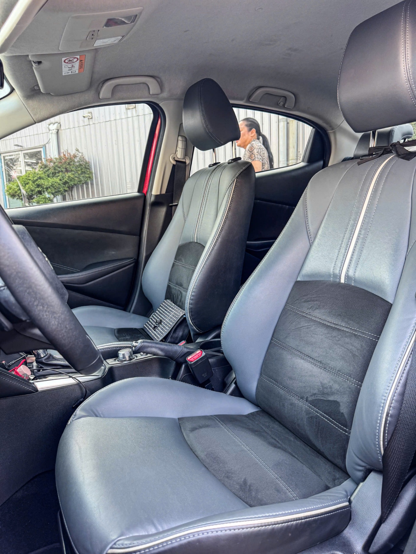 Mazda 2 Luxury 2021 - Nội thất 6
